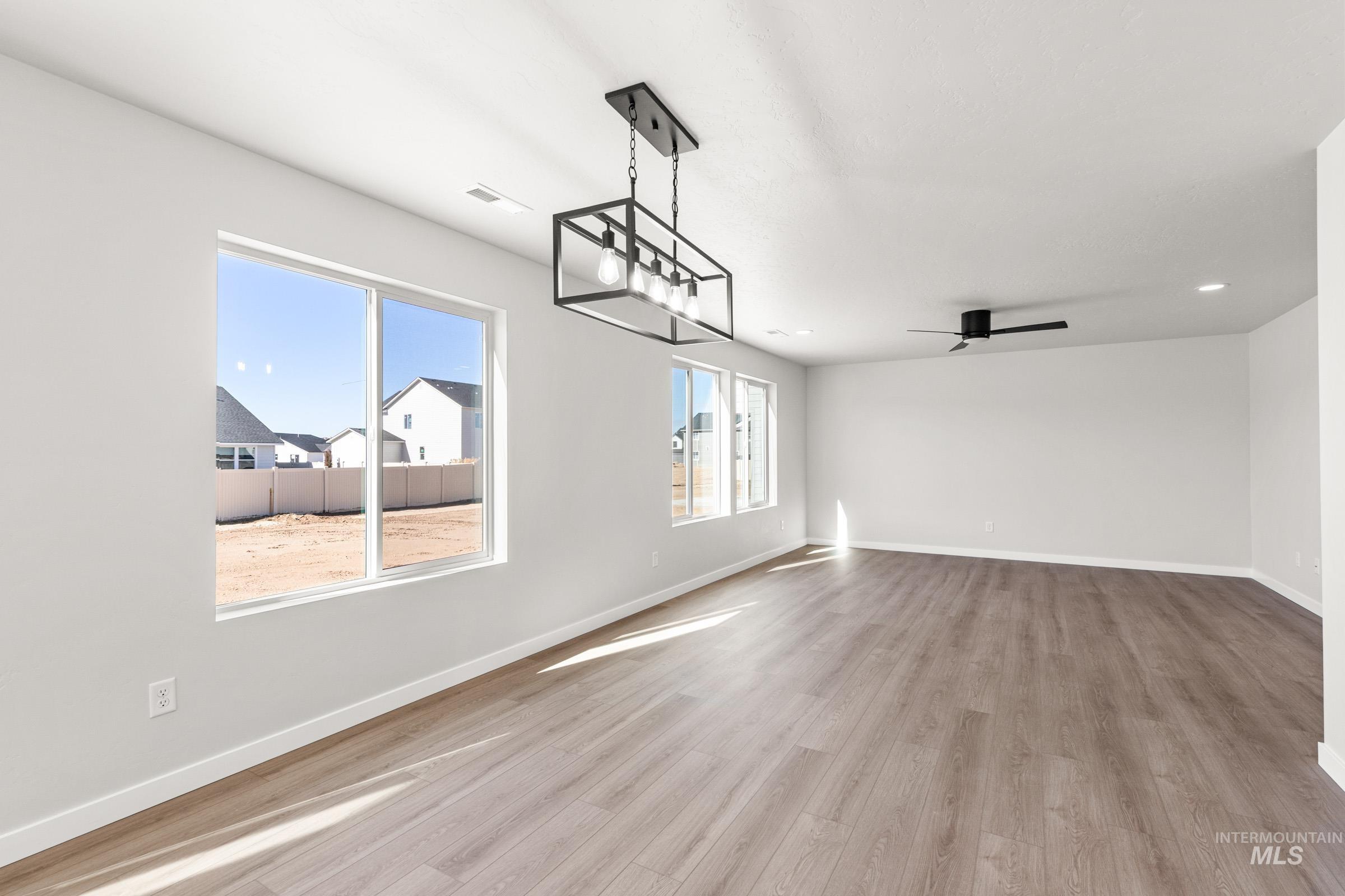 17763 N Hugh Glass Way Property Photo 6