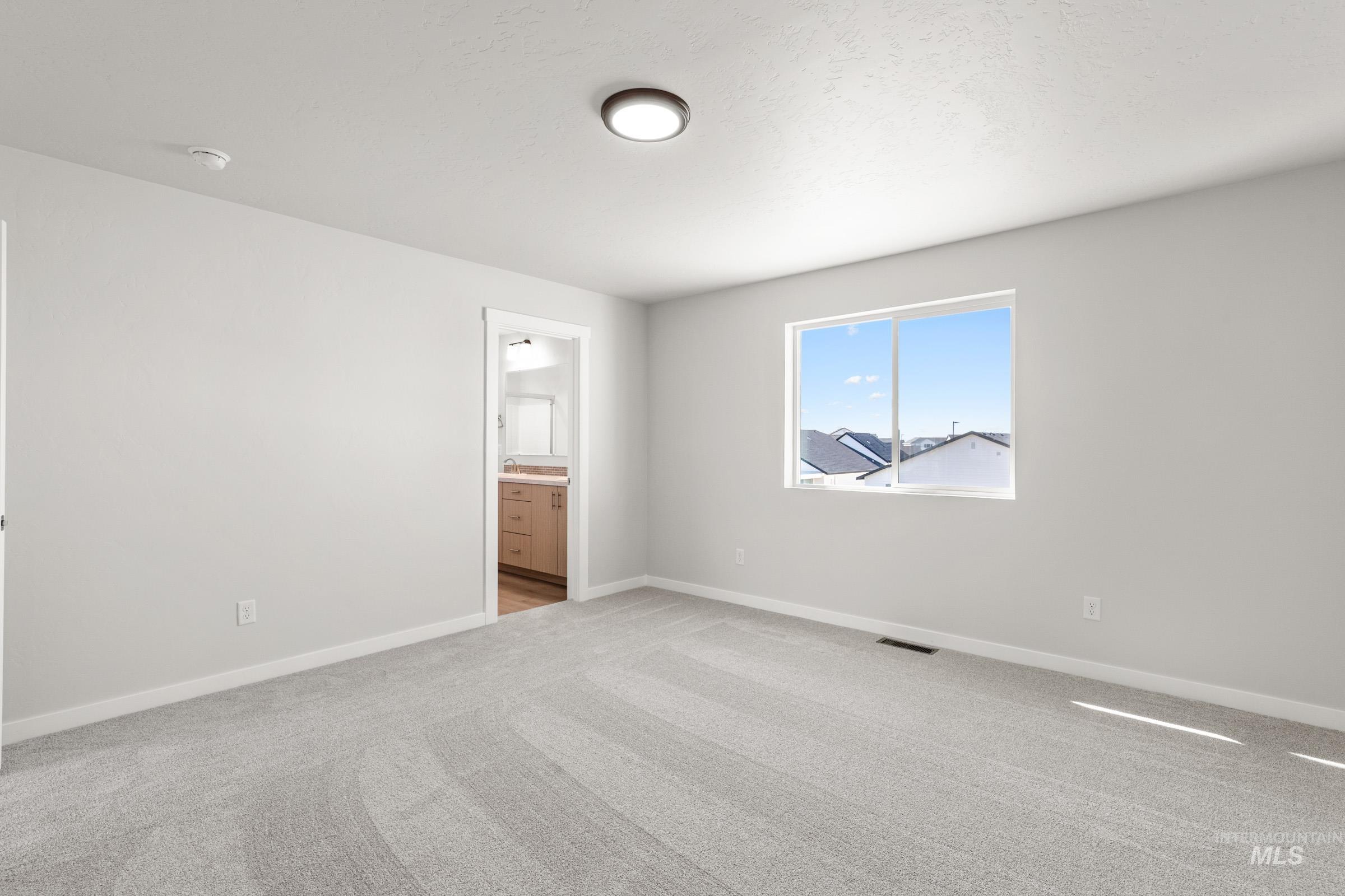 17763 N Hugh Glass Way Property Photo 11