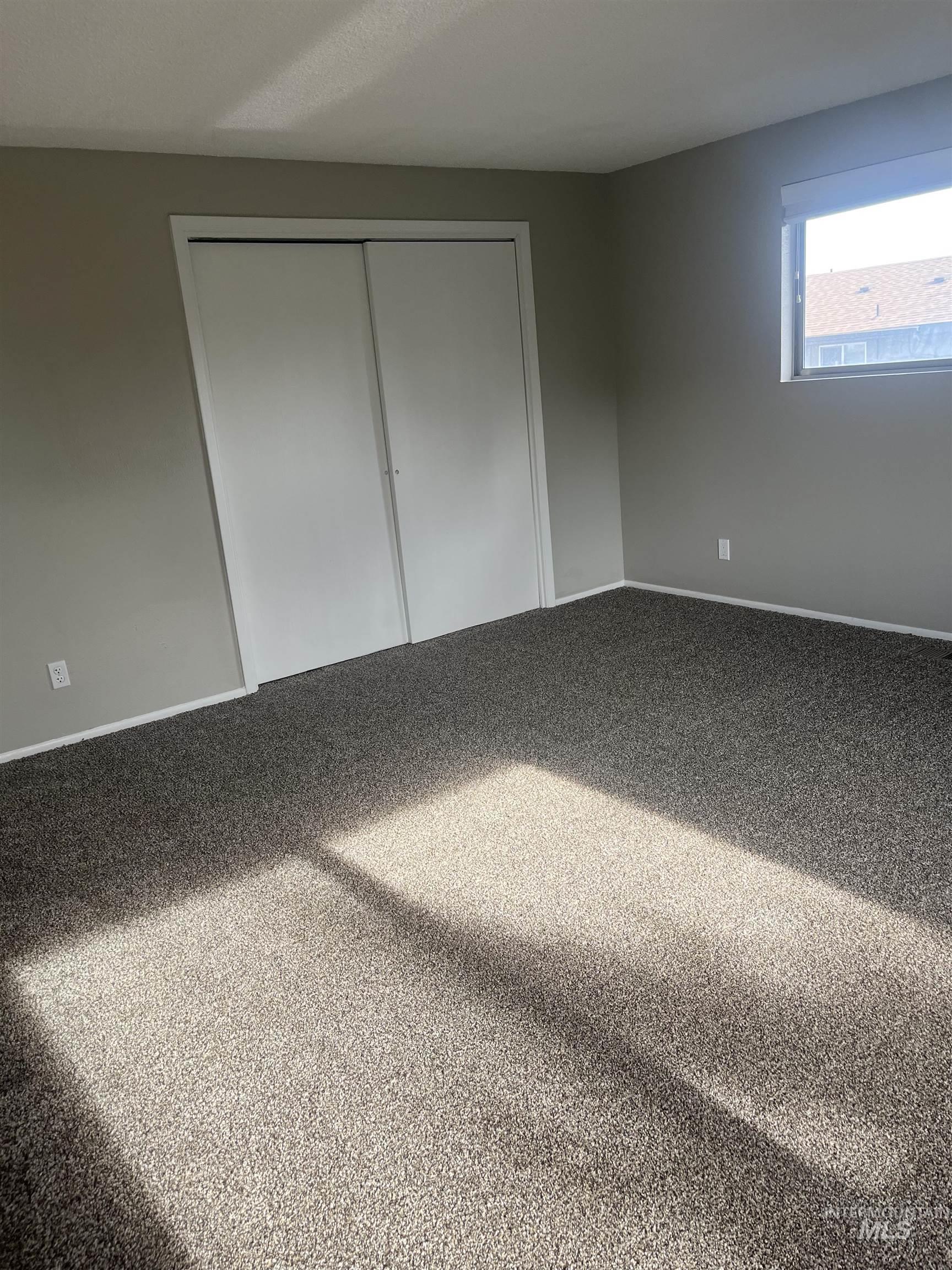 393-399 S White Cloud Dr Property Photo 6
