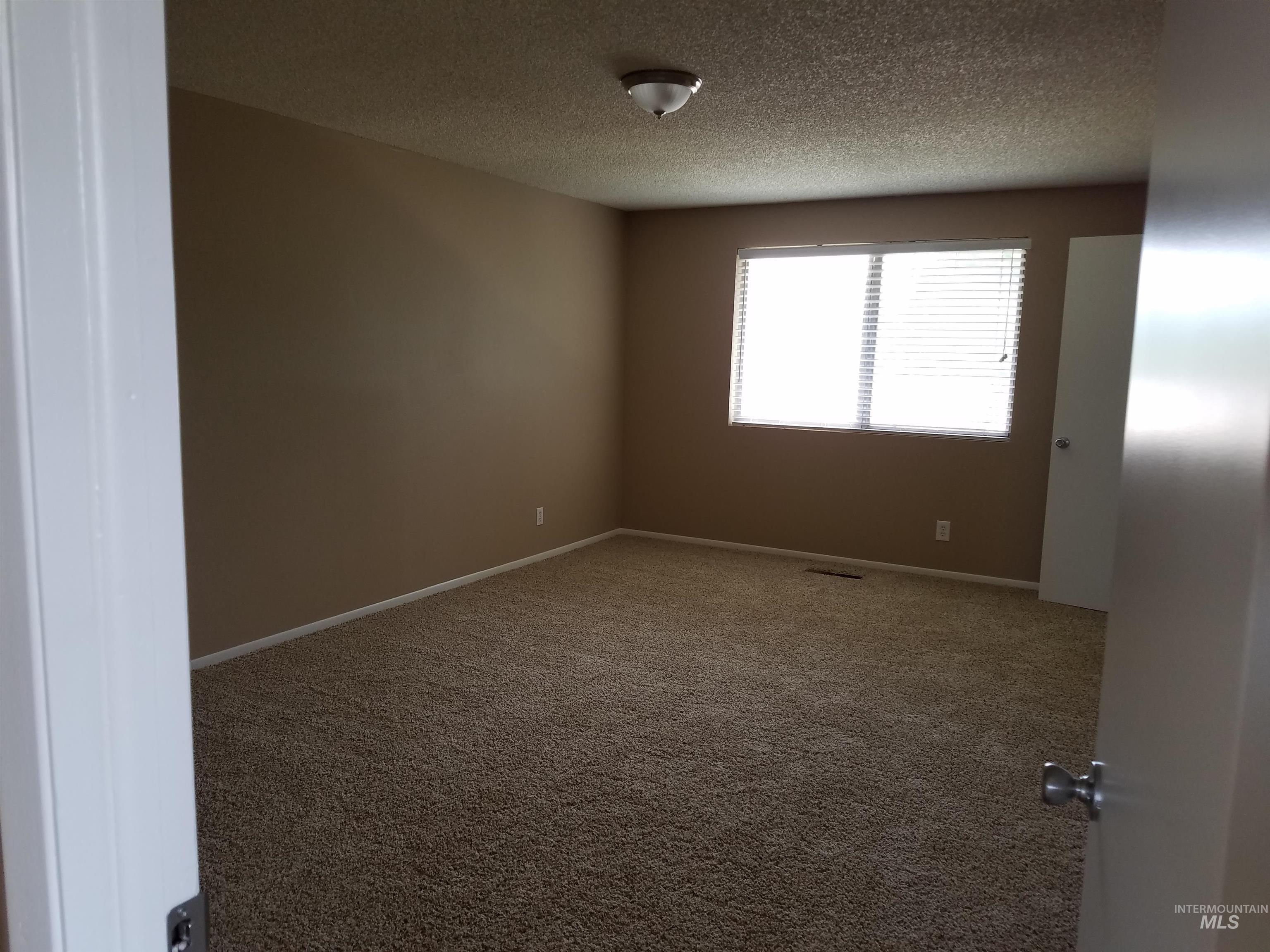 393-399 S White Cloud Dr Property Photo 10
