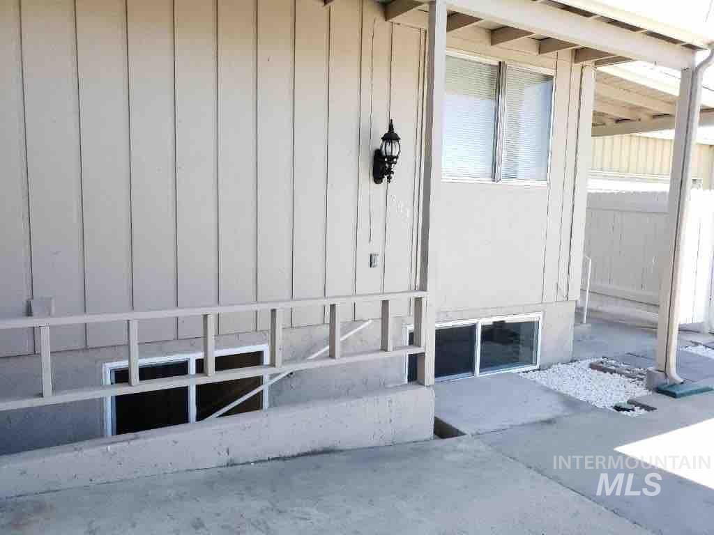 393-399 S White Cloud Dr Property Photo 16