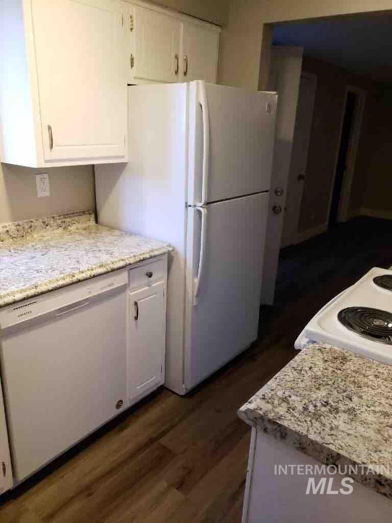 393-399 S White Cloud Dr Property Photo 19