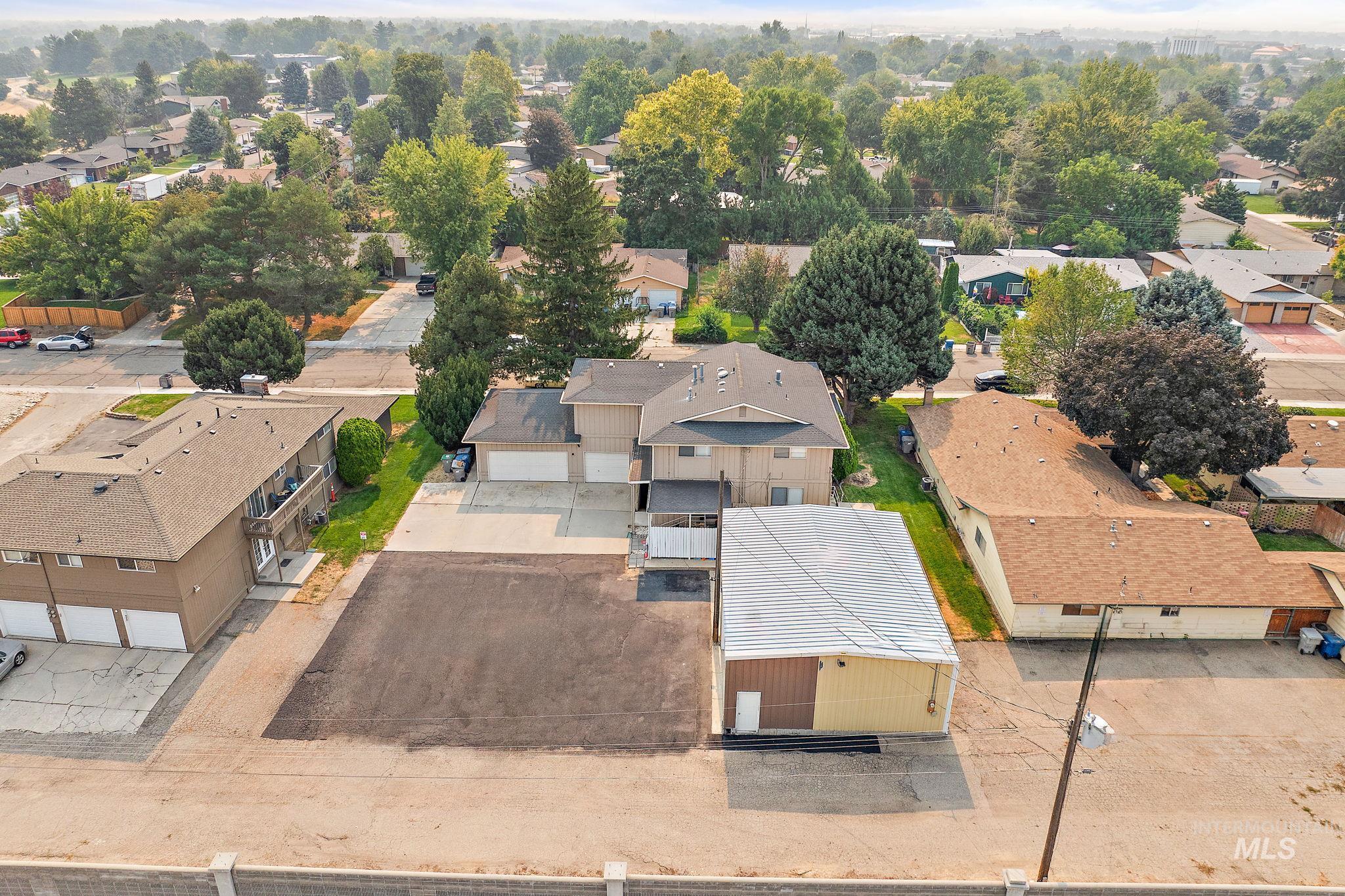 393-399 S White Cloud Dr Property Photo 24