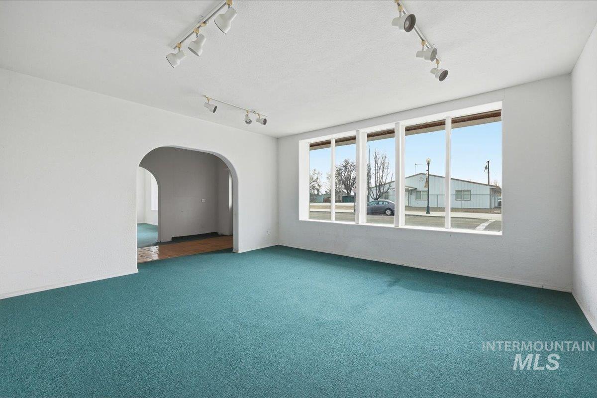 437 Sw 3rd St. Property Photo 11