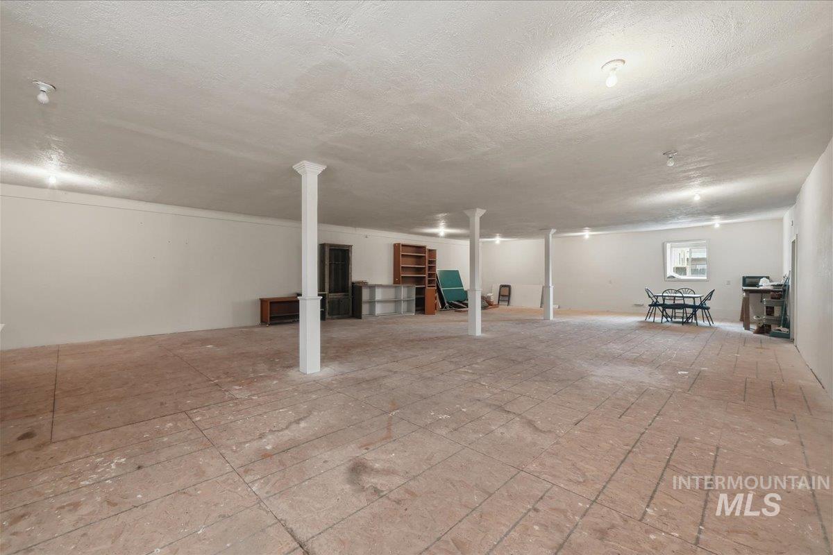 437 Sw 3rd St. Property Photo 31