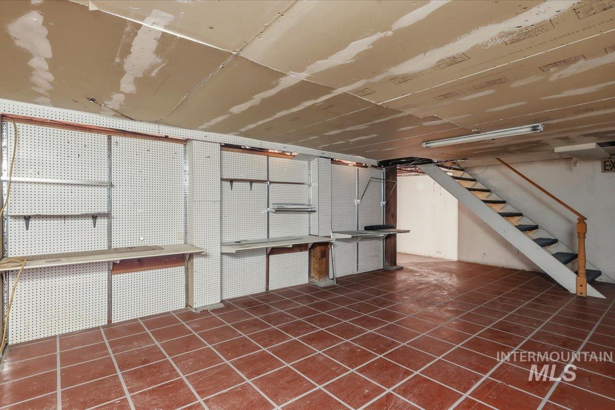 437 Sw 3rd St. Property Photo 38