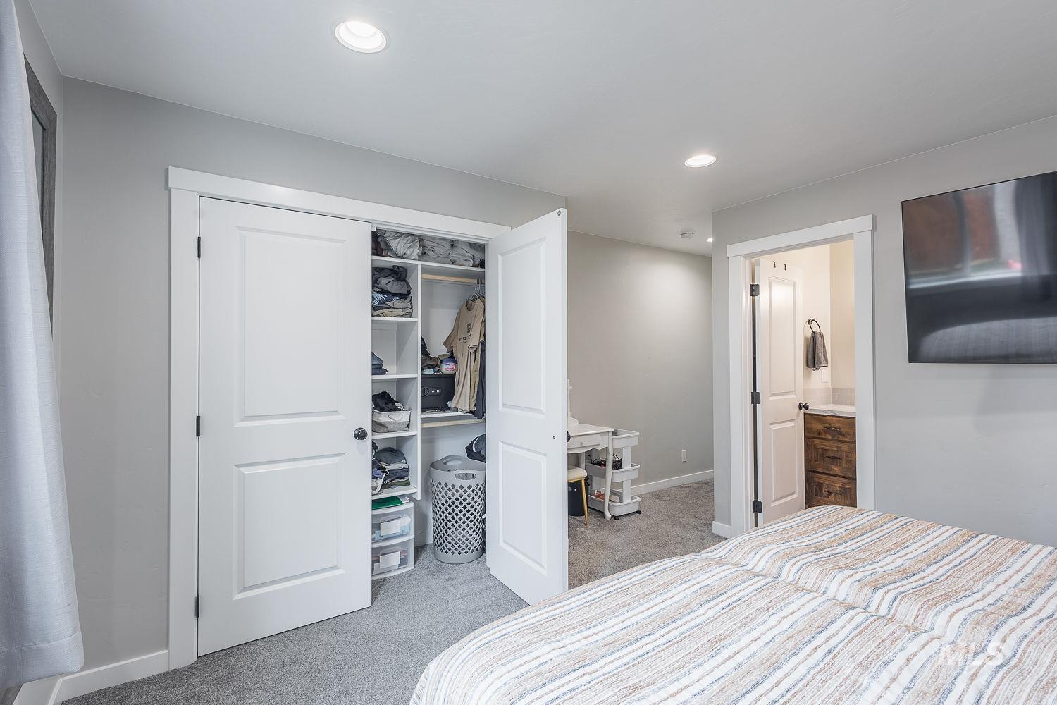 310 W Owyhee Ave. Property Photo 17