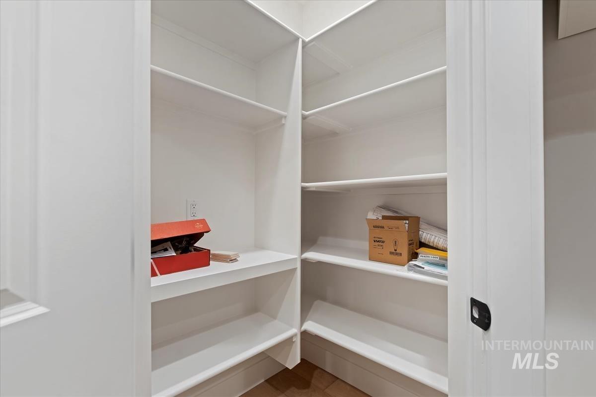 6408 N Barholm Ln Property Photo 29