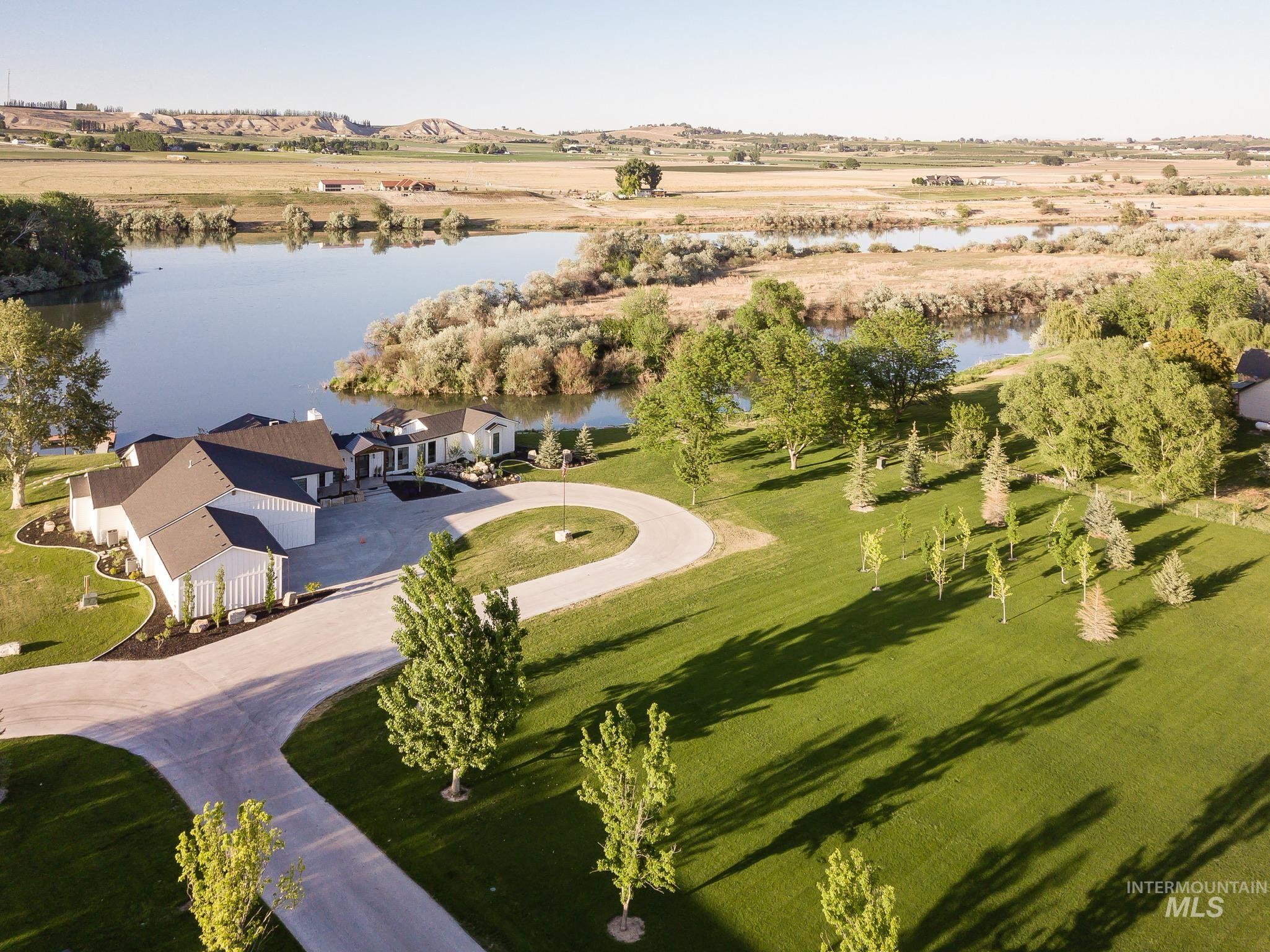 2475 River Ranch Property Photo 6