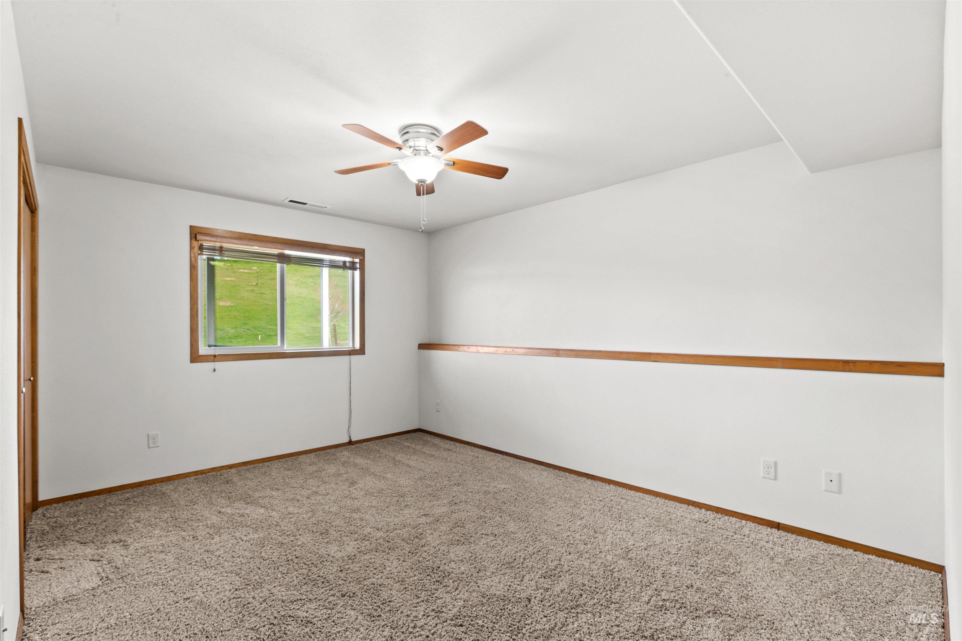 2245 Pitchstone Dr Property Photo 20