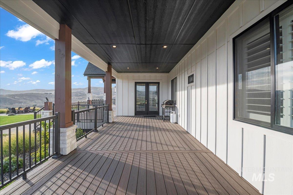 8011 Westridge Ln Property Photo 16