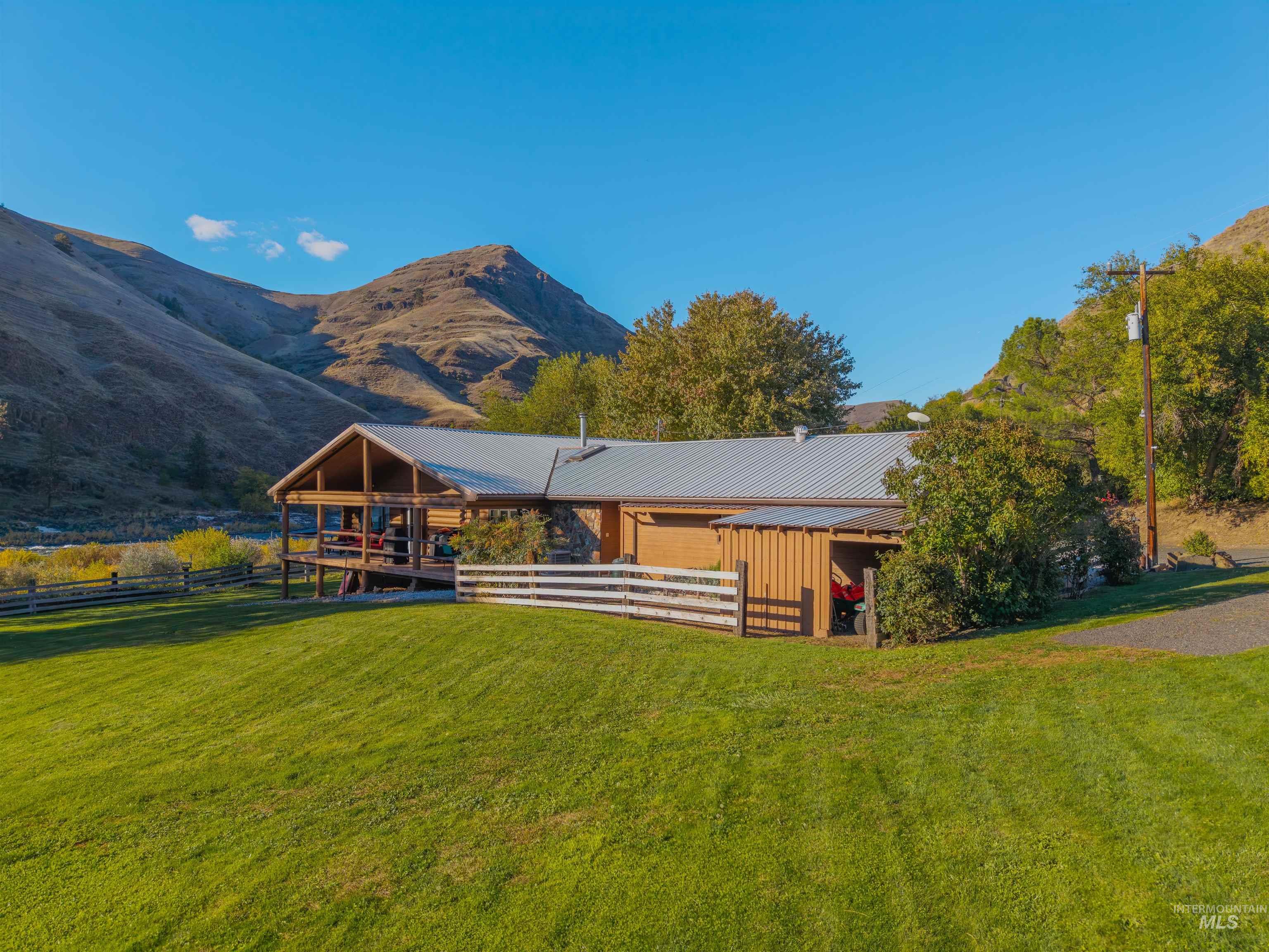 13706 Highway 95 South Property Photo 14
