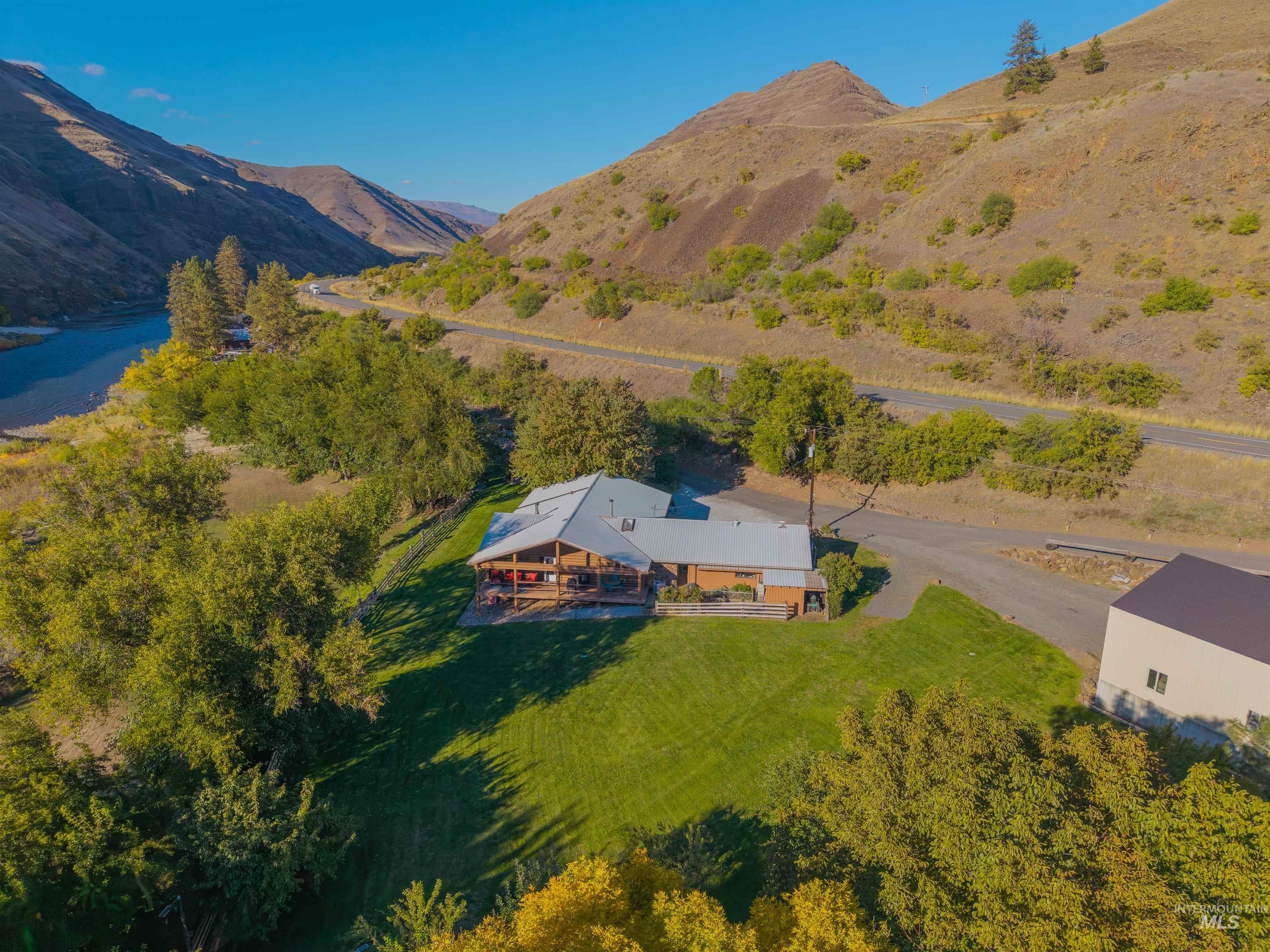 13706 Highway 95 South Property Photo 16