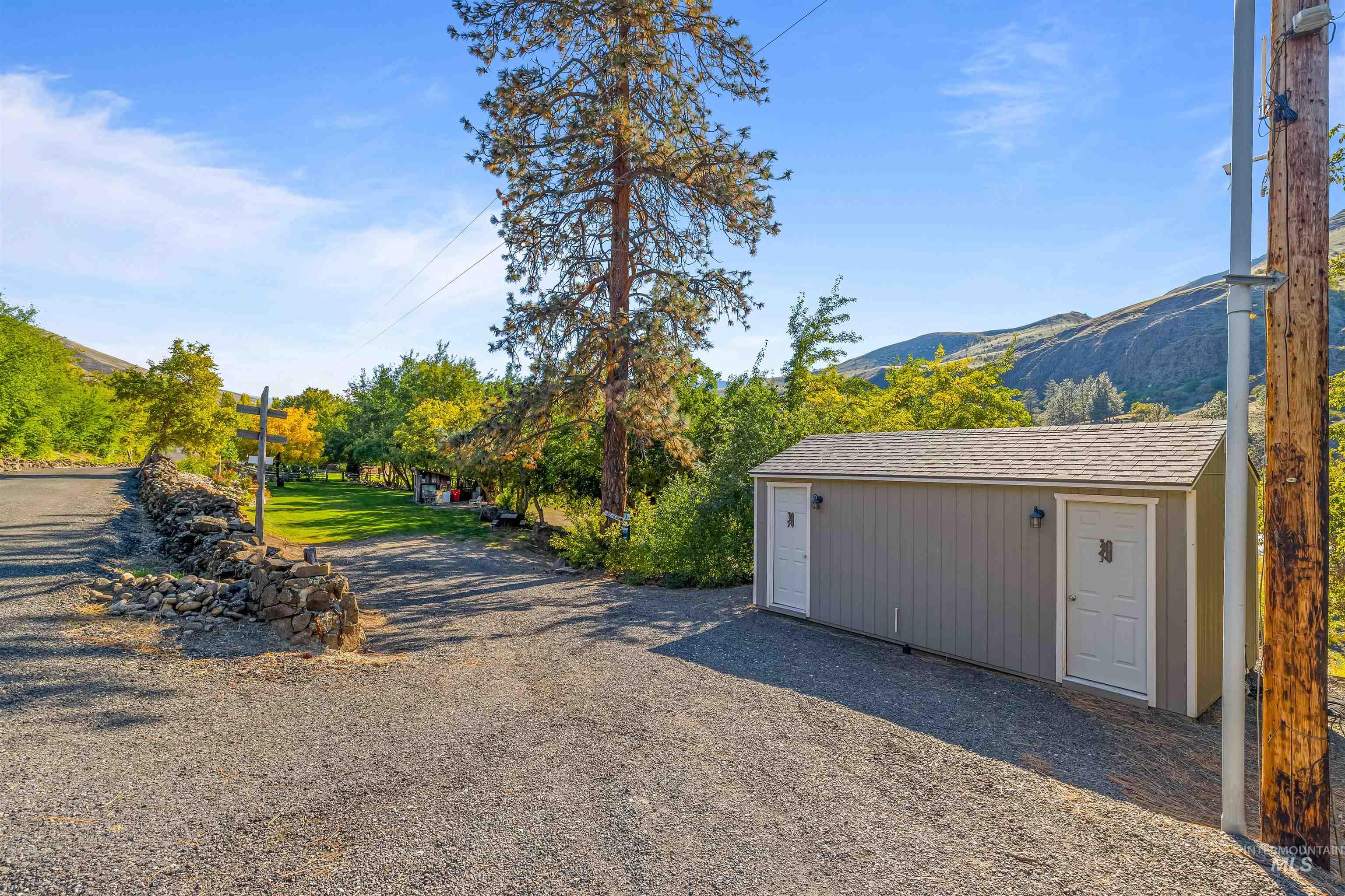 13706 Highway 95 South Property Photo 46