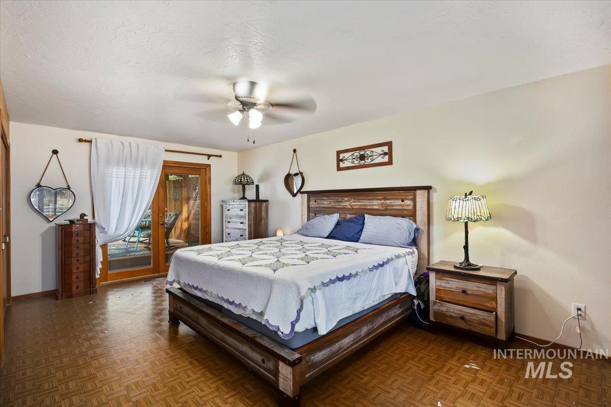 221 Willow Property Photo 23