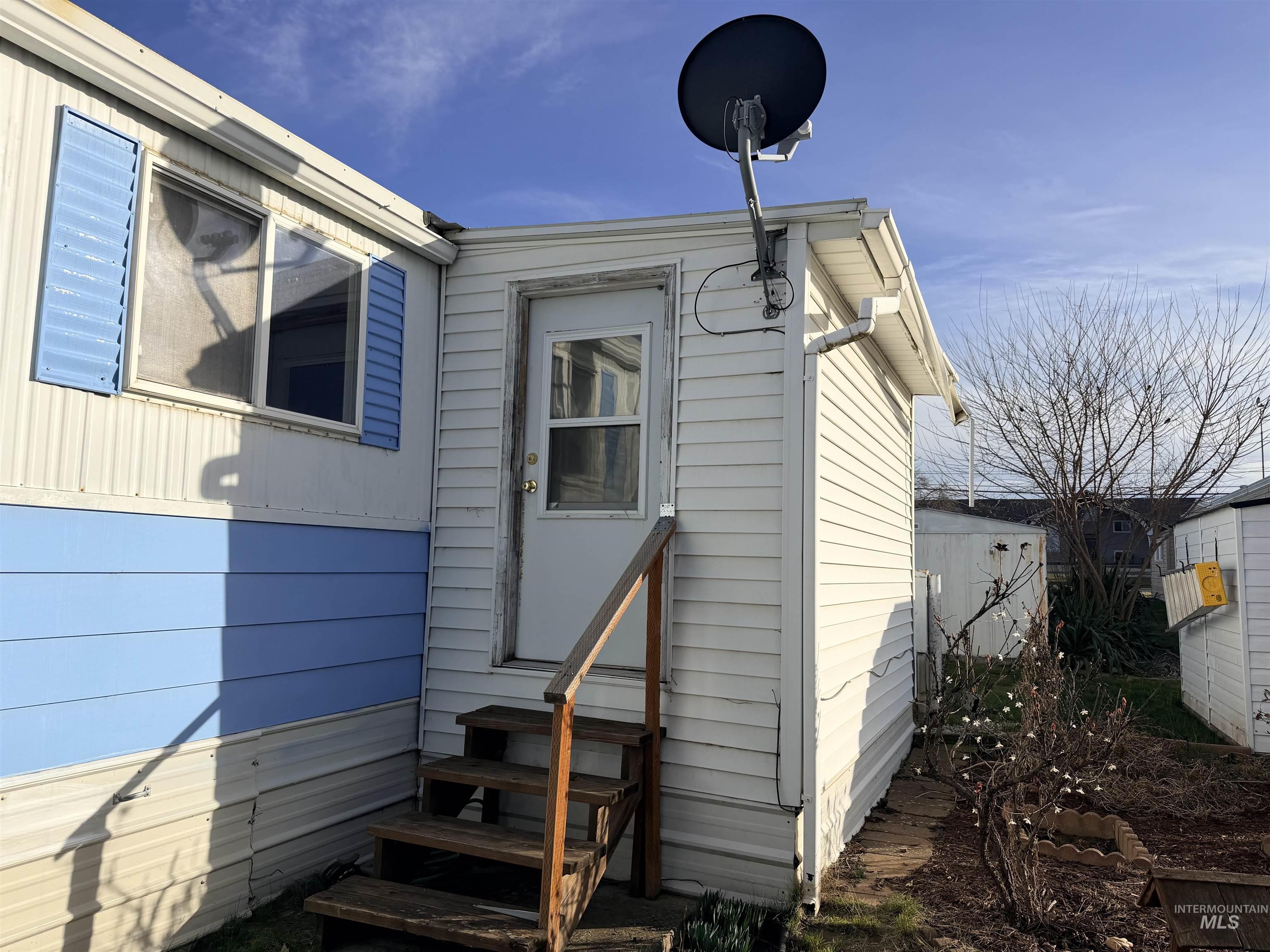 515 Warner Ave. Property Photo 5