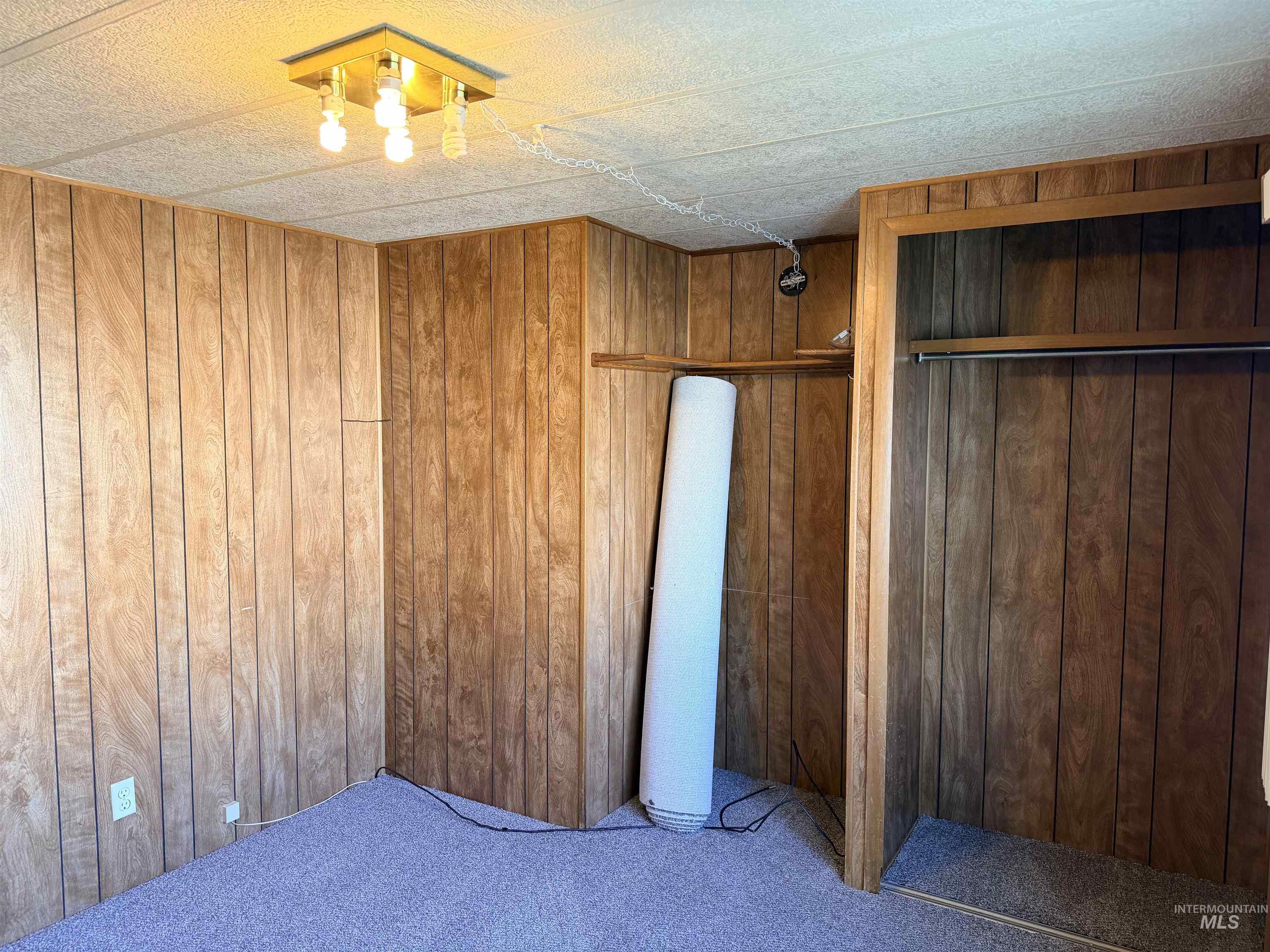 515 Warner Ave. Property Photo 12