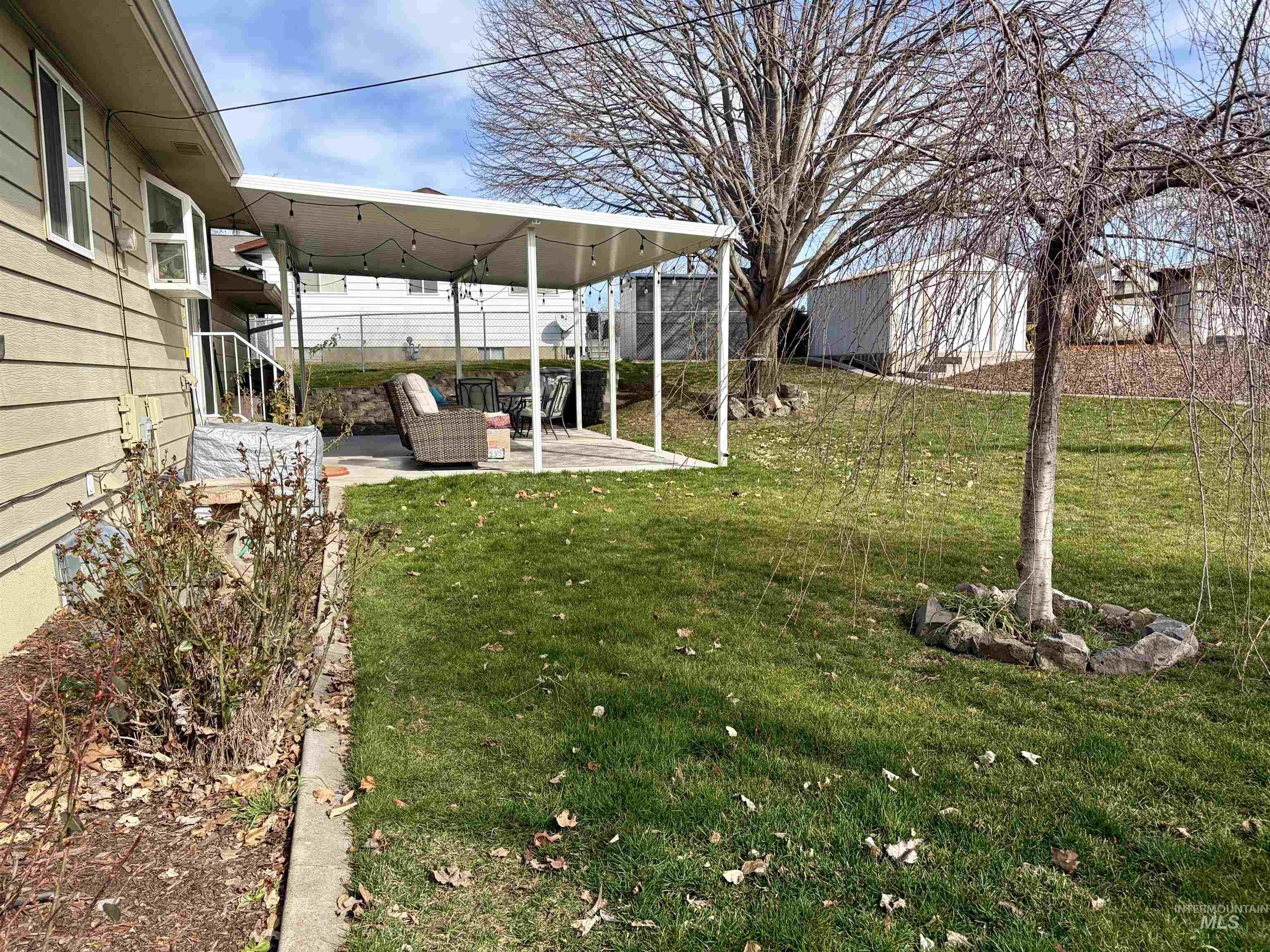 2253 Bellevue Drive Property Photo 6