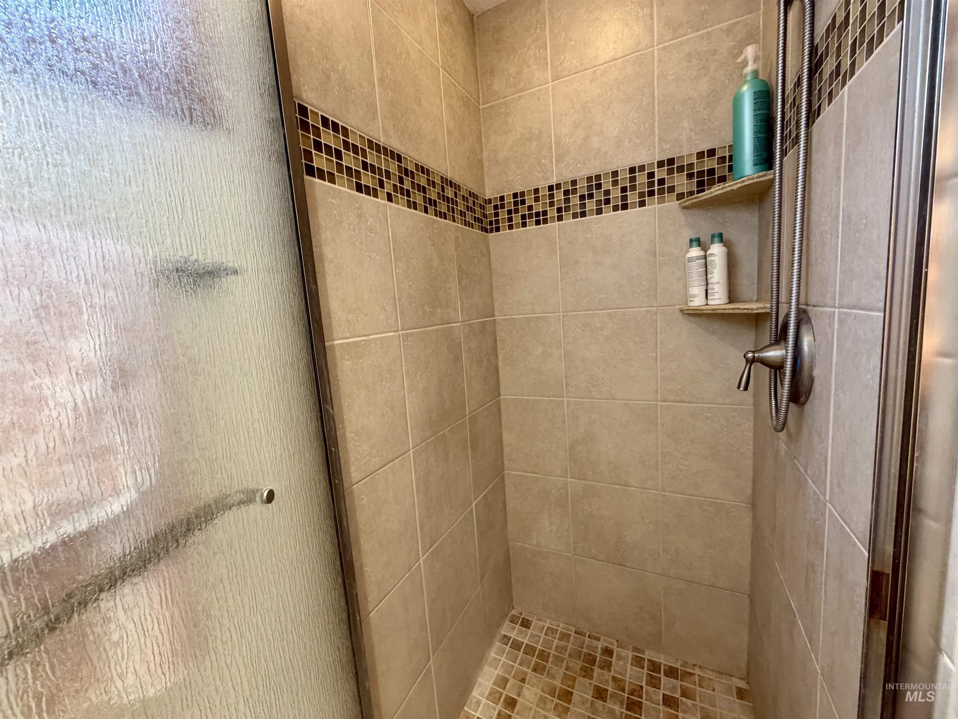 2253 Bellevue Drive Property Photo 28