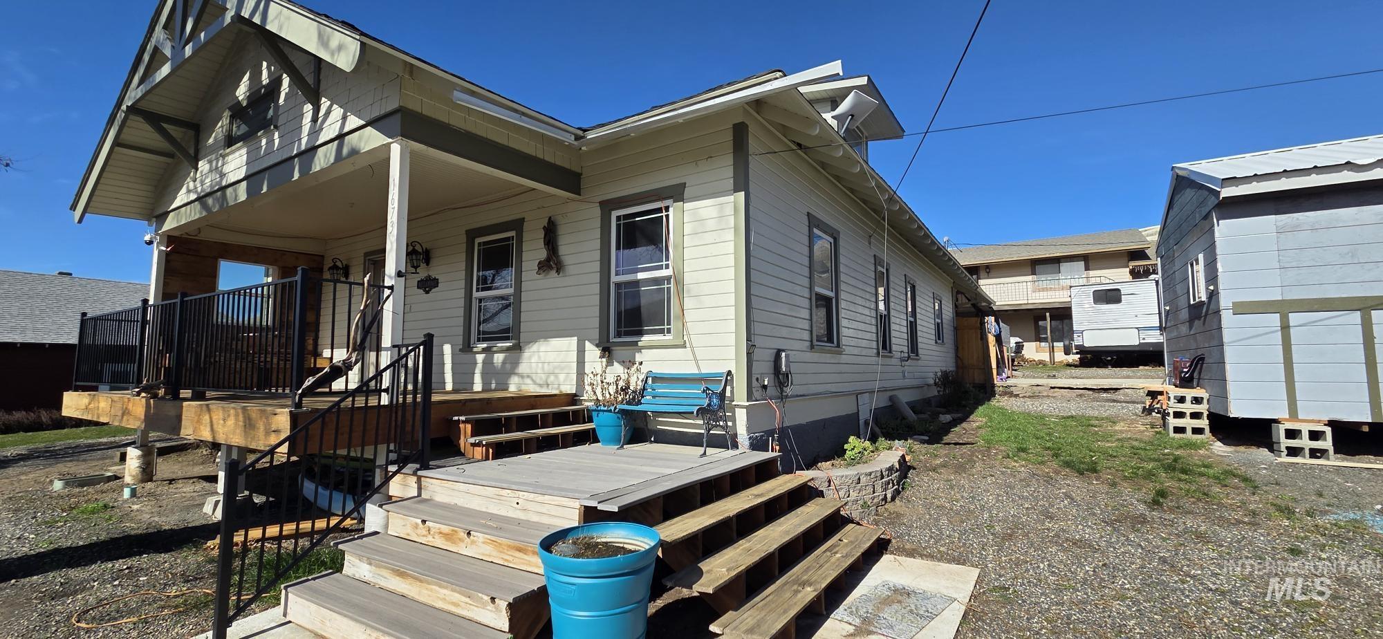 1673 Main Street Property Photo 2