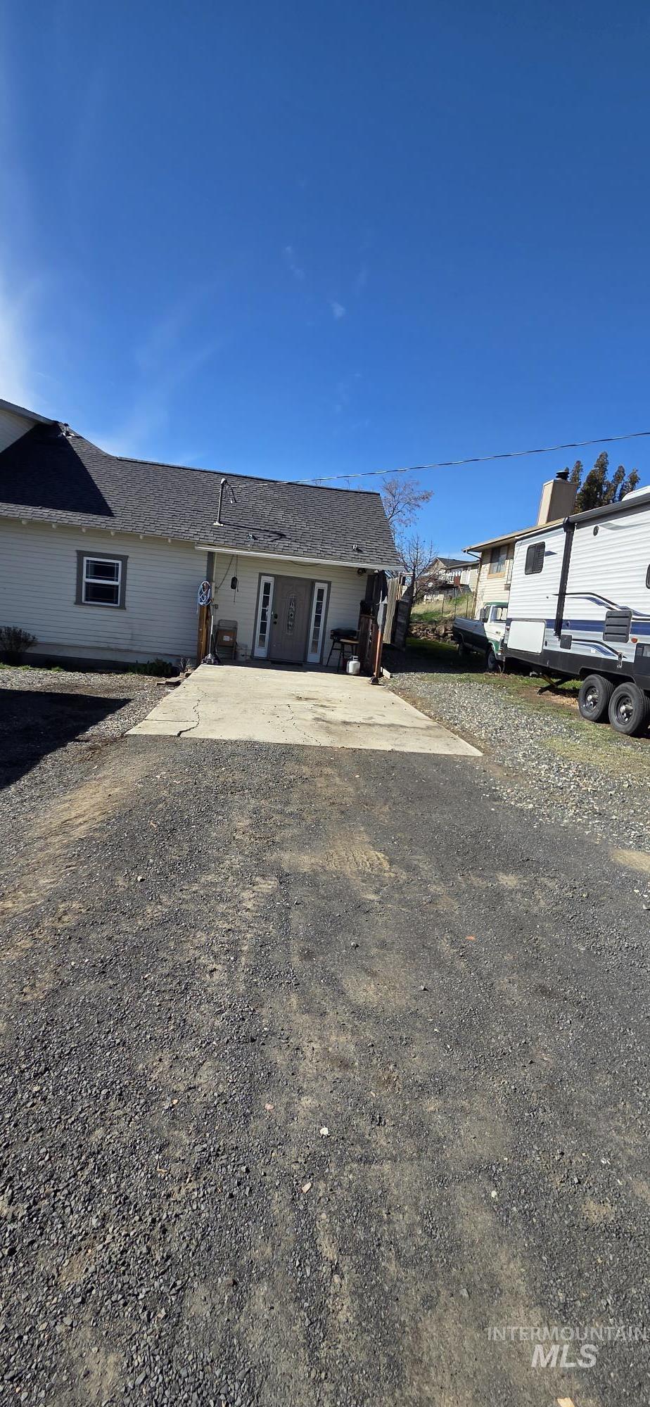 1673 Main Street Property Photo 8