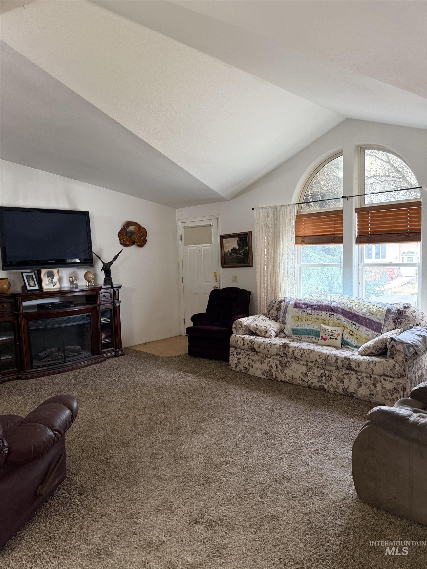 151 Quicksilver Ave. Property Photo 8