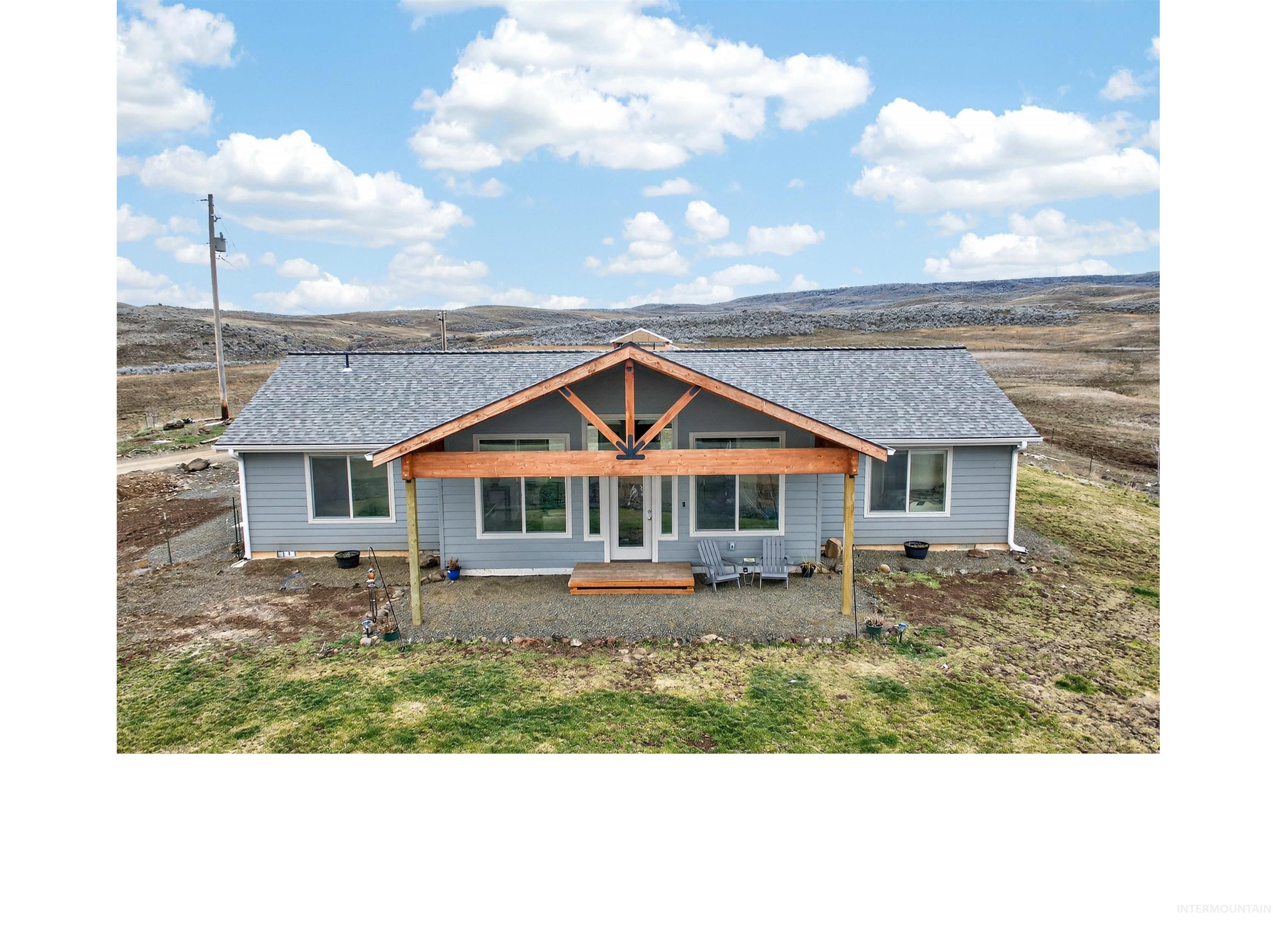 1854 Jacks Rd Property Photo 1