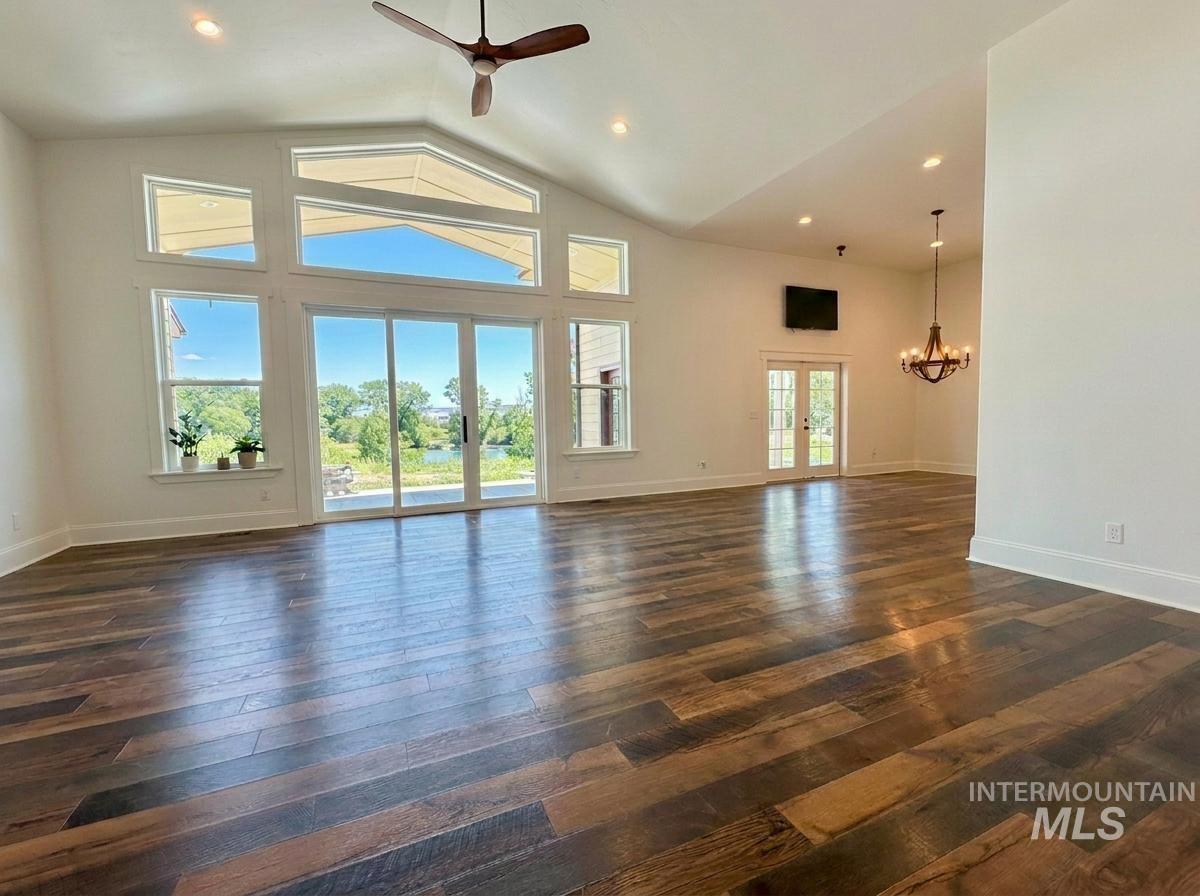 25792 River Road Property Photo 7