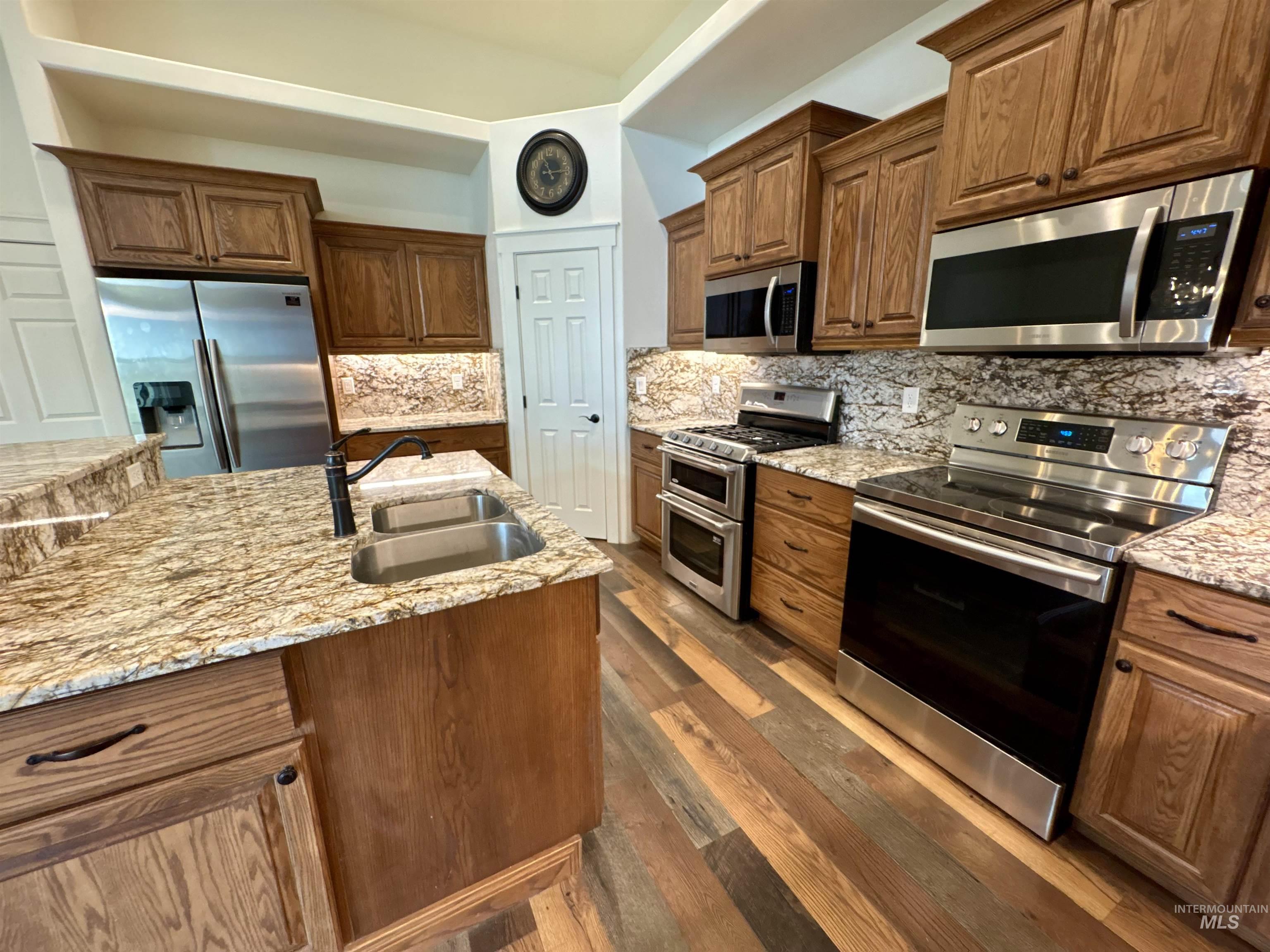 25792 River Road Property Photo 11