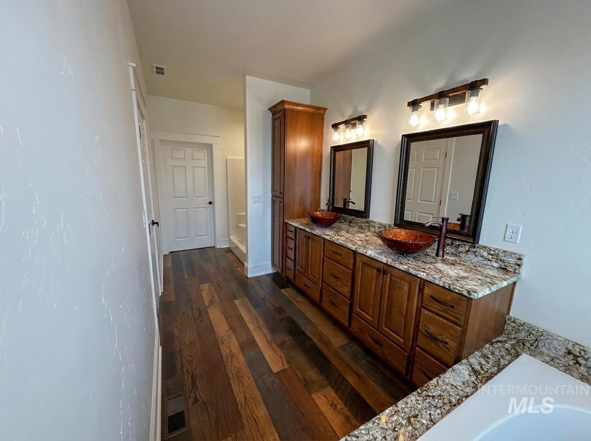 25792 River Road Property Photo 28
