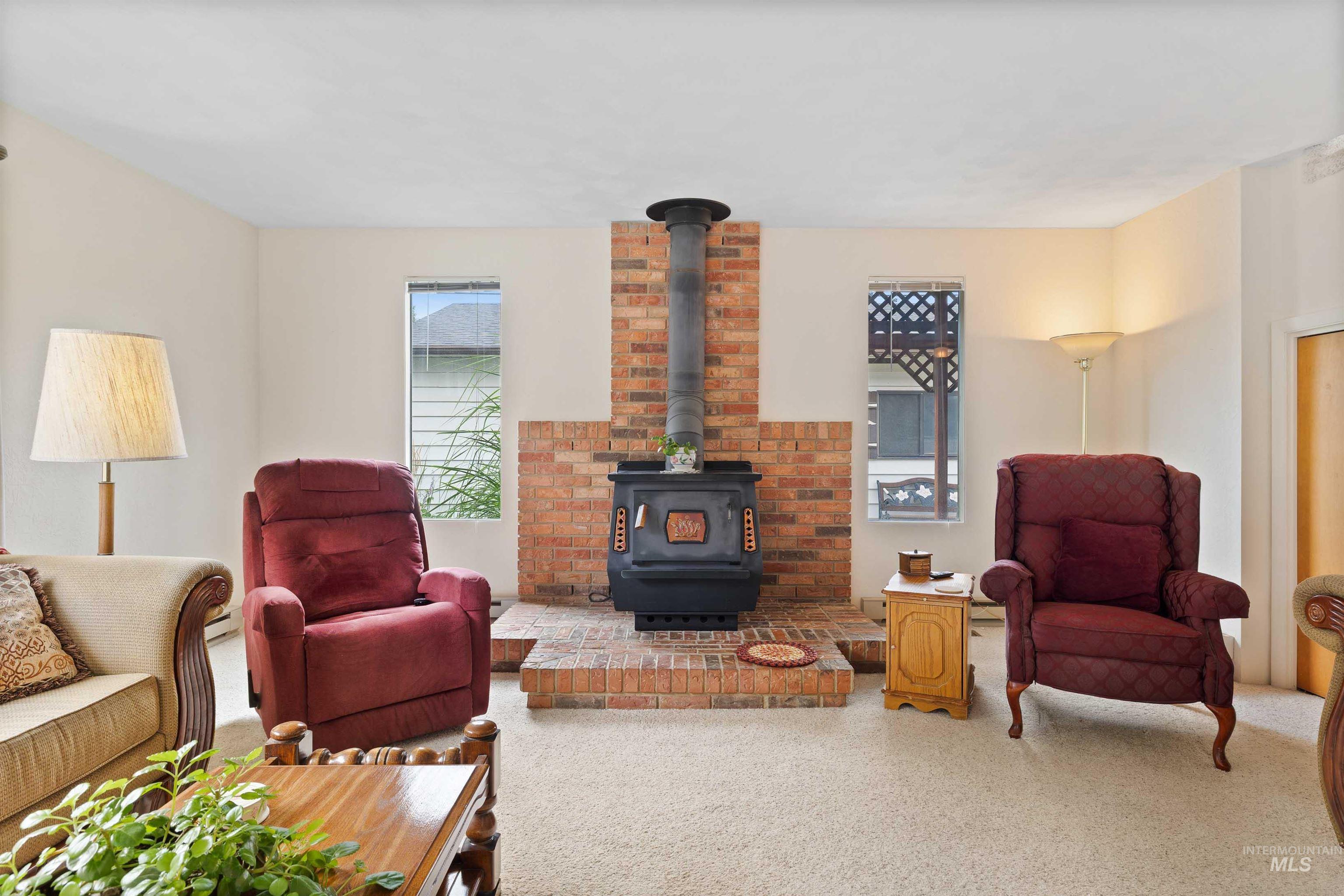421 E Ave E Property Photo 12