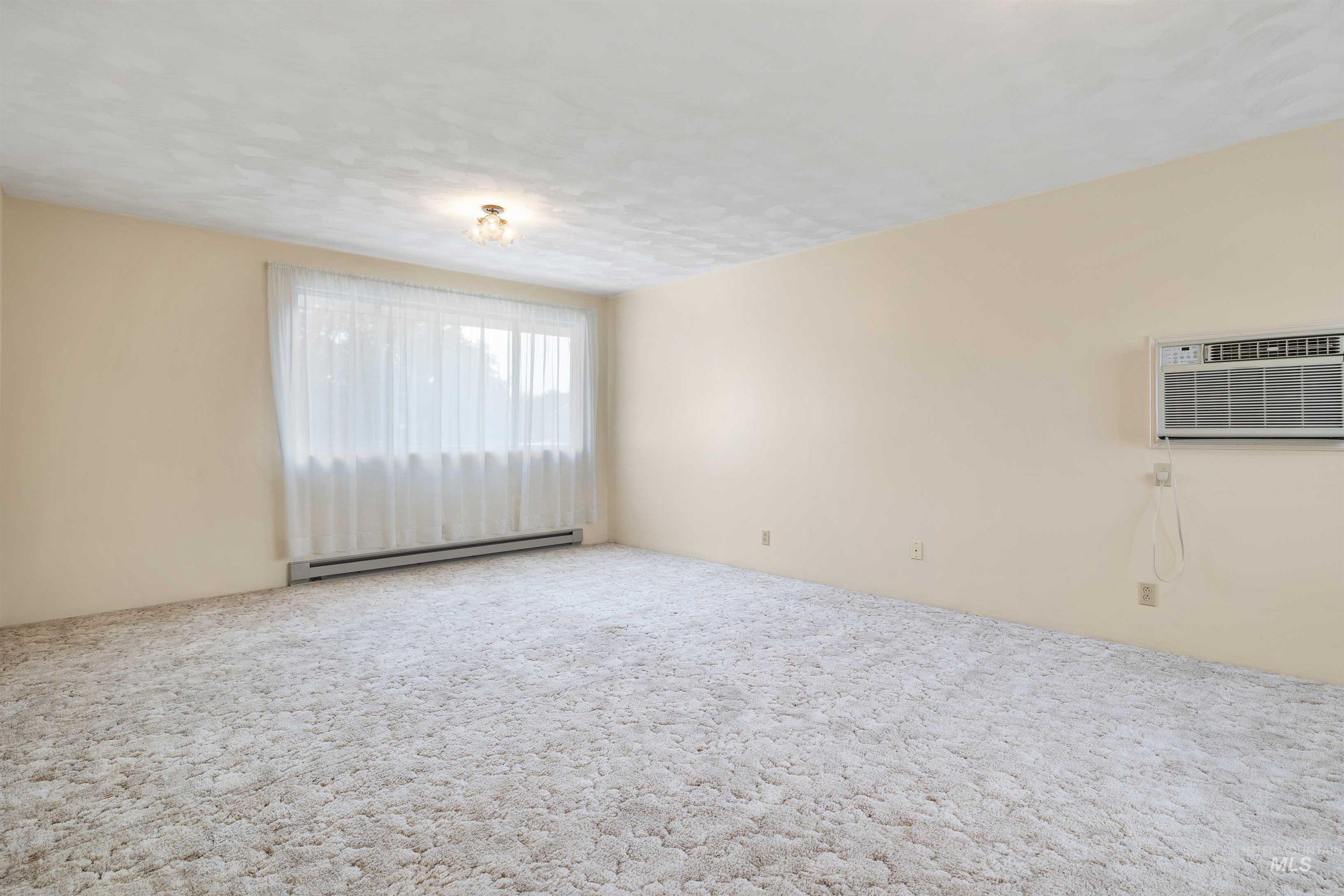 421 E Ave E Property Photo 20