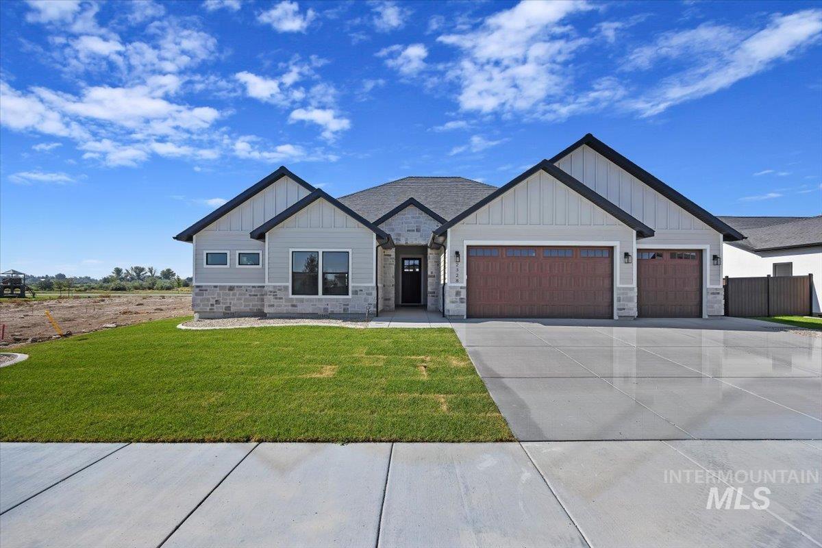 2328 Cattail Drive Property Photo 1