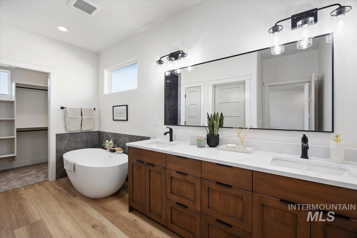 2328 Cattail Drive Property Photo 23