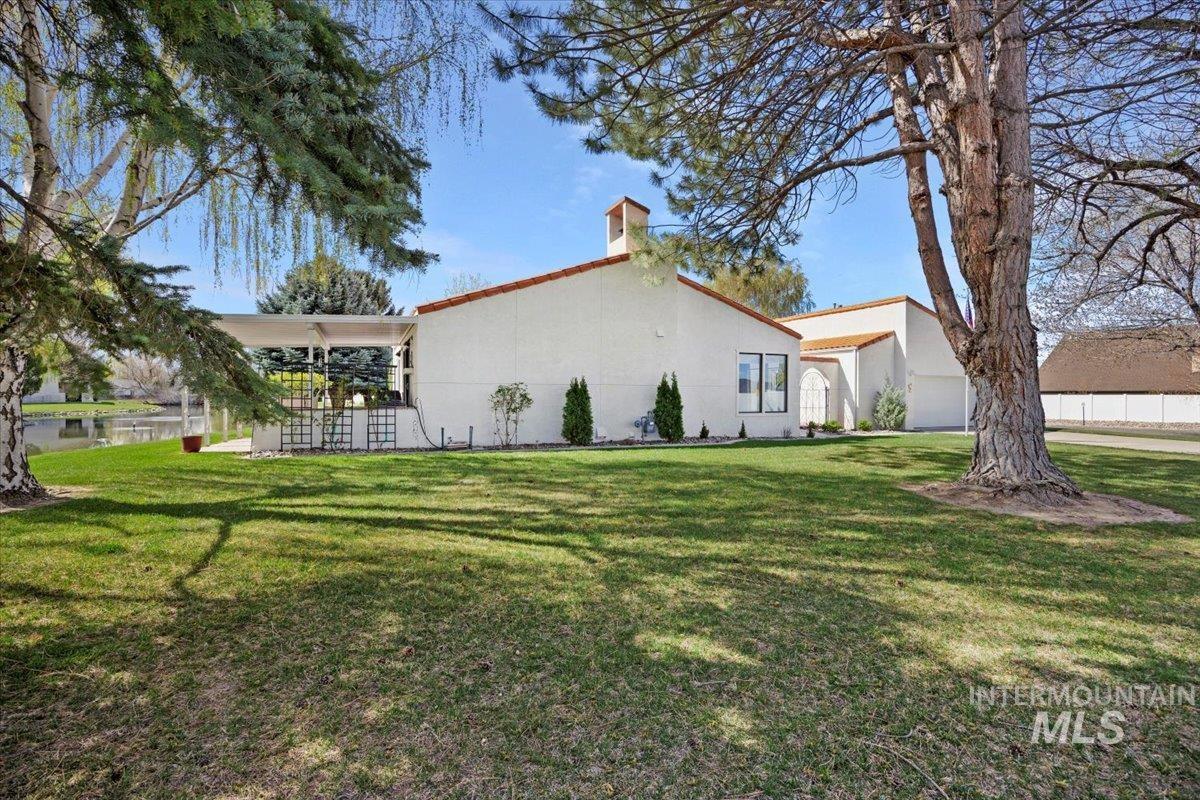 139 Los Lagos Property Photo 4