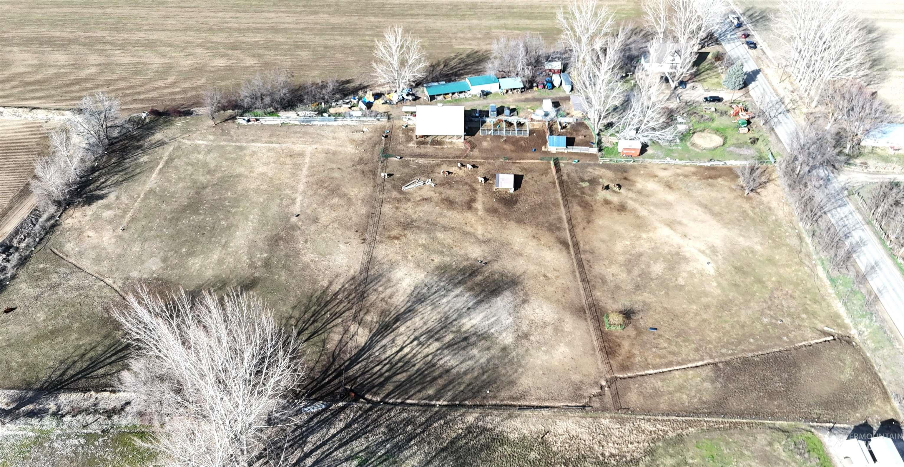 5367 Sand Hollow Rd Property Photo 3
