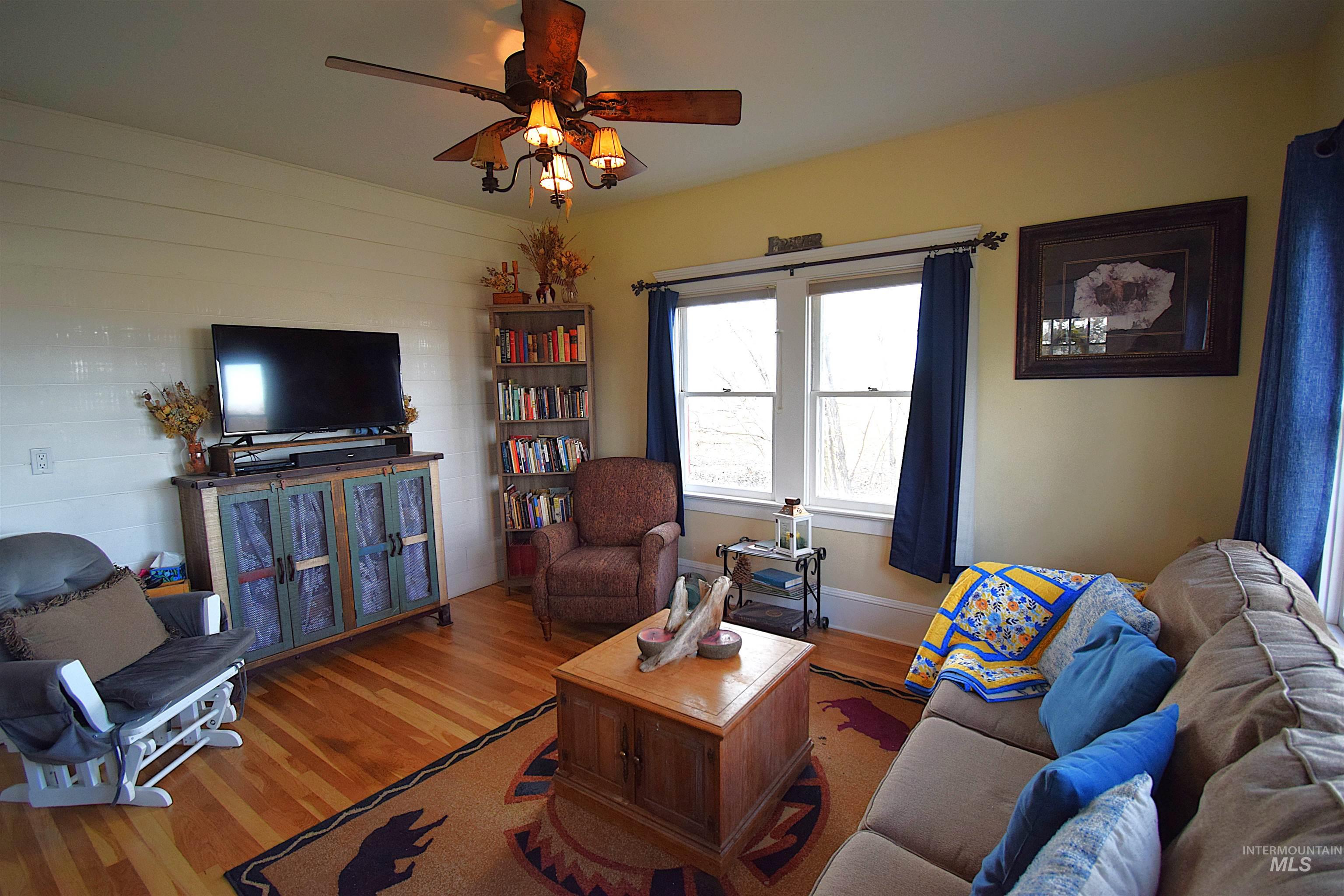 5367 Sand Hollow Rd Property Photo 14