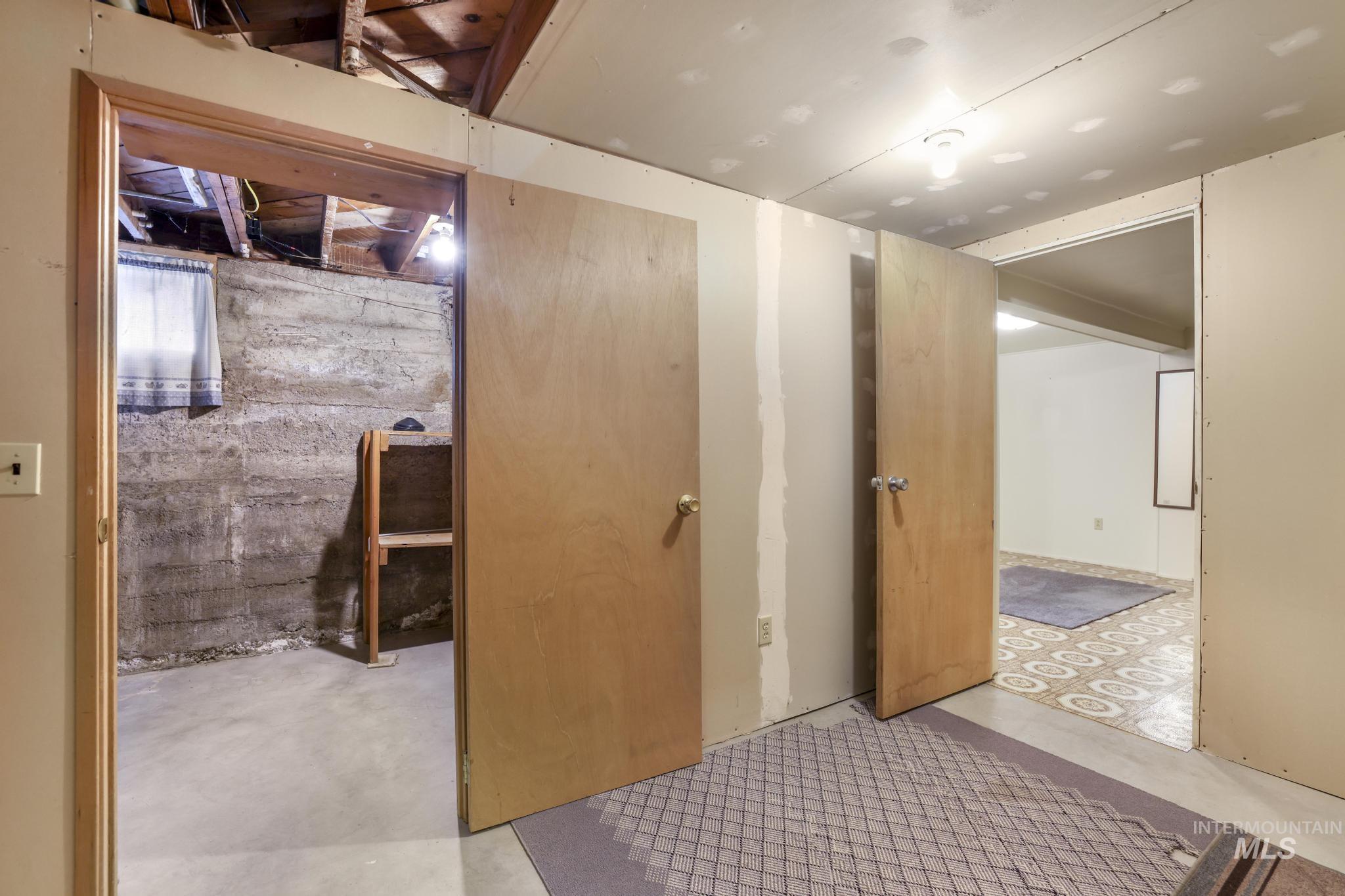 28572 Hyde Ave Property Photo 36