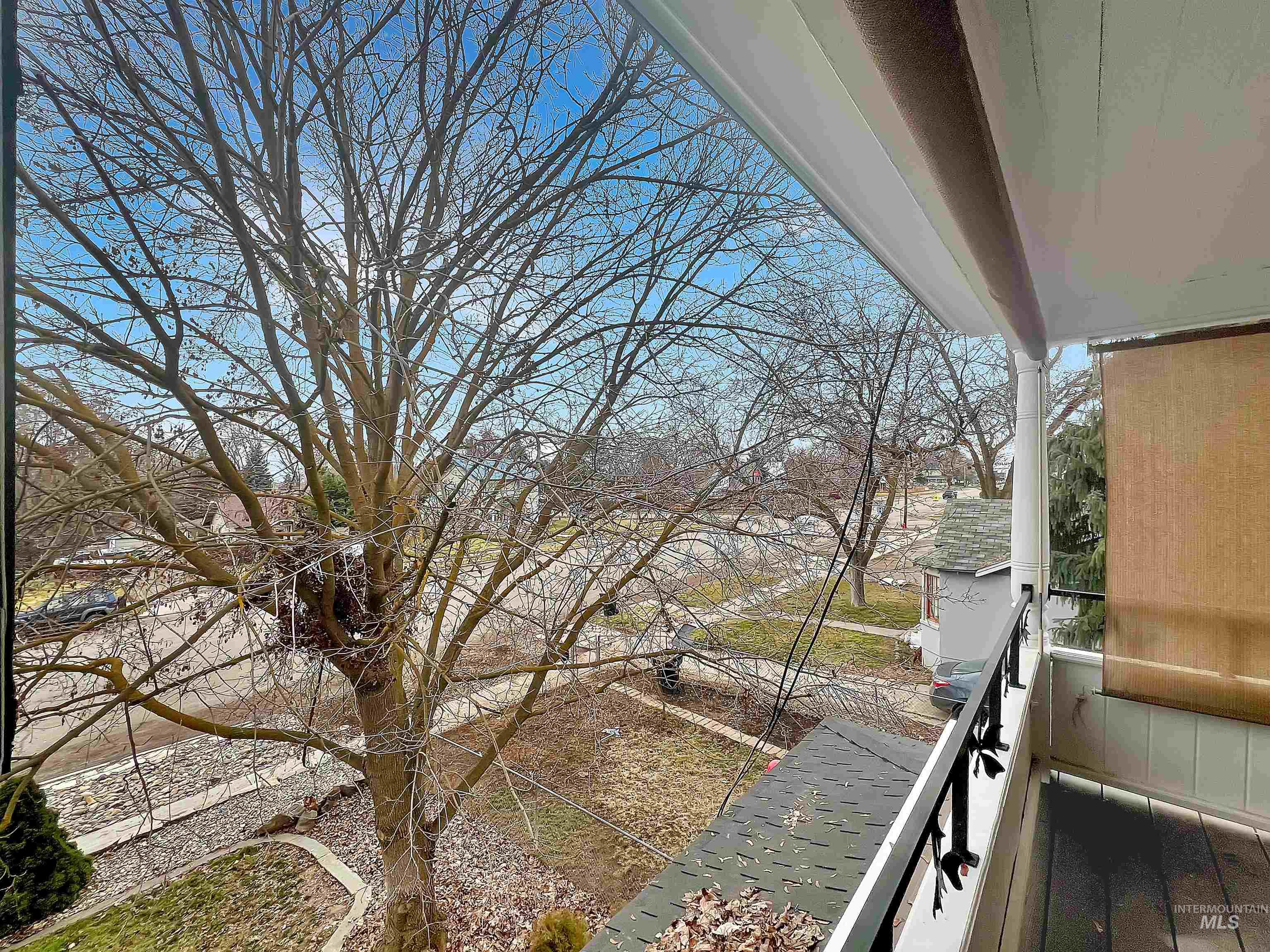 516 E Main Property Photo 41