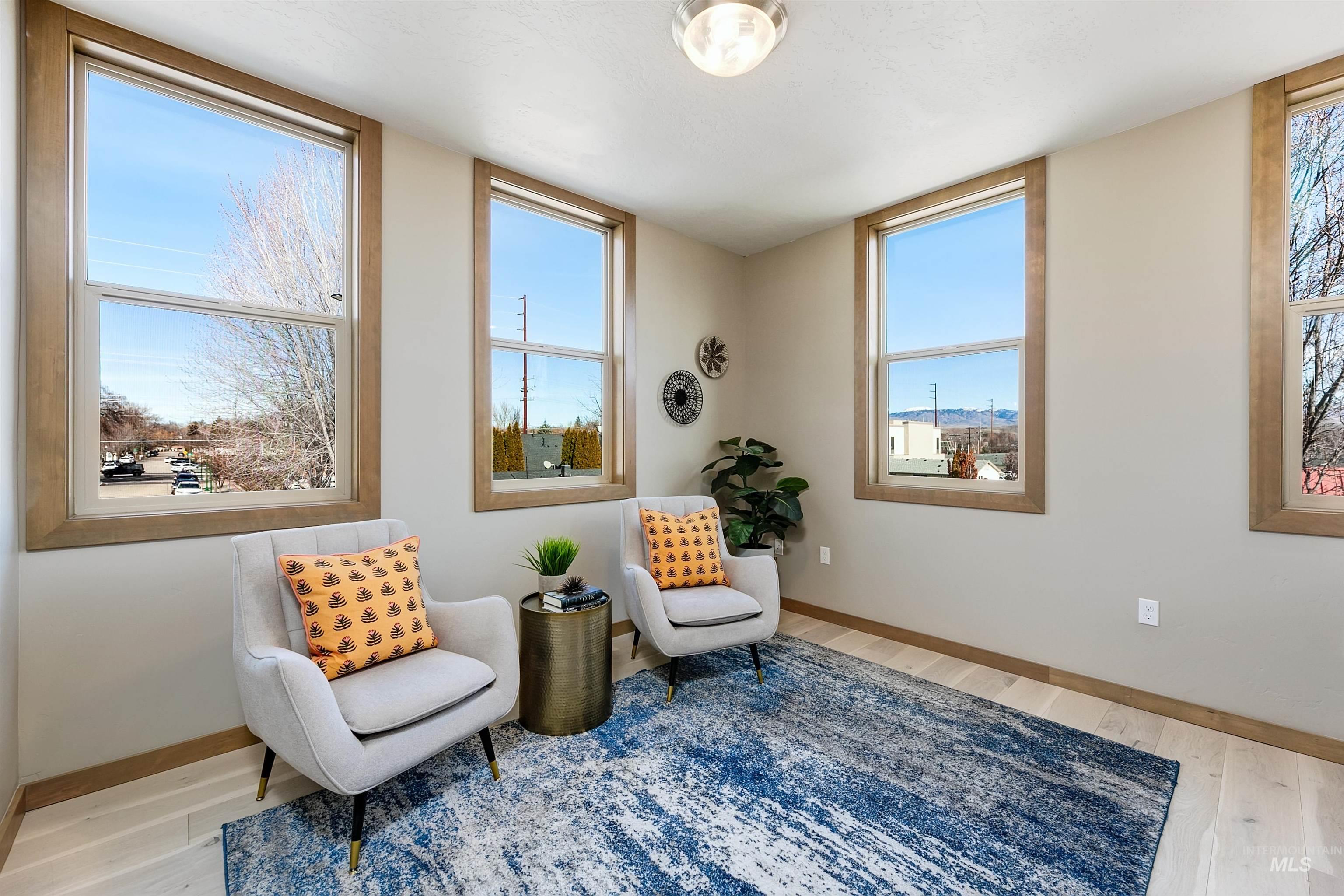 79 E Aikens Street Property Photo 17