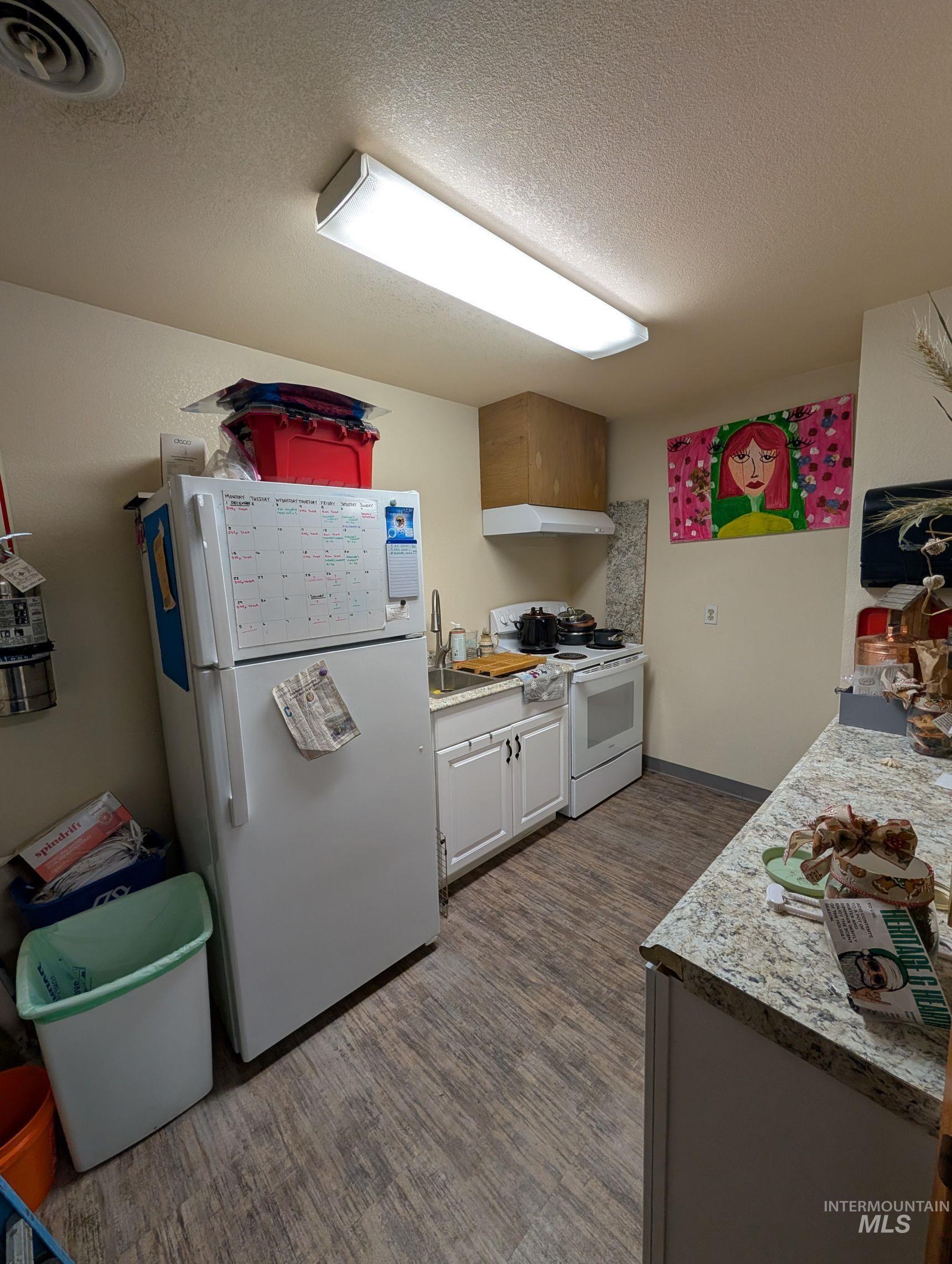 413 Main Street Property Photo 7