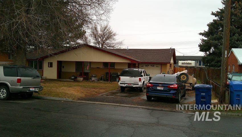1205 Lawndale Dr. Property Photo 1