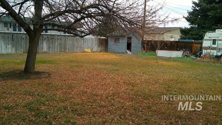 1205 Lawndale Dr. Property Photo 27