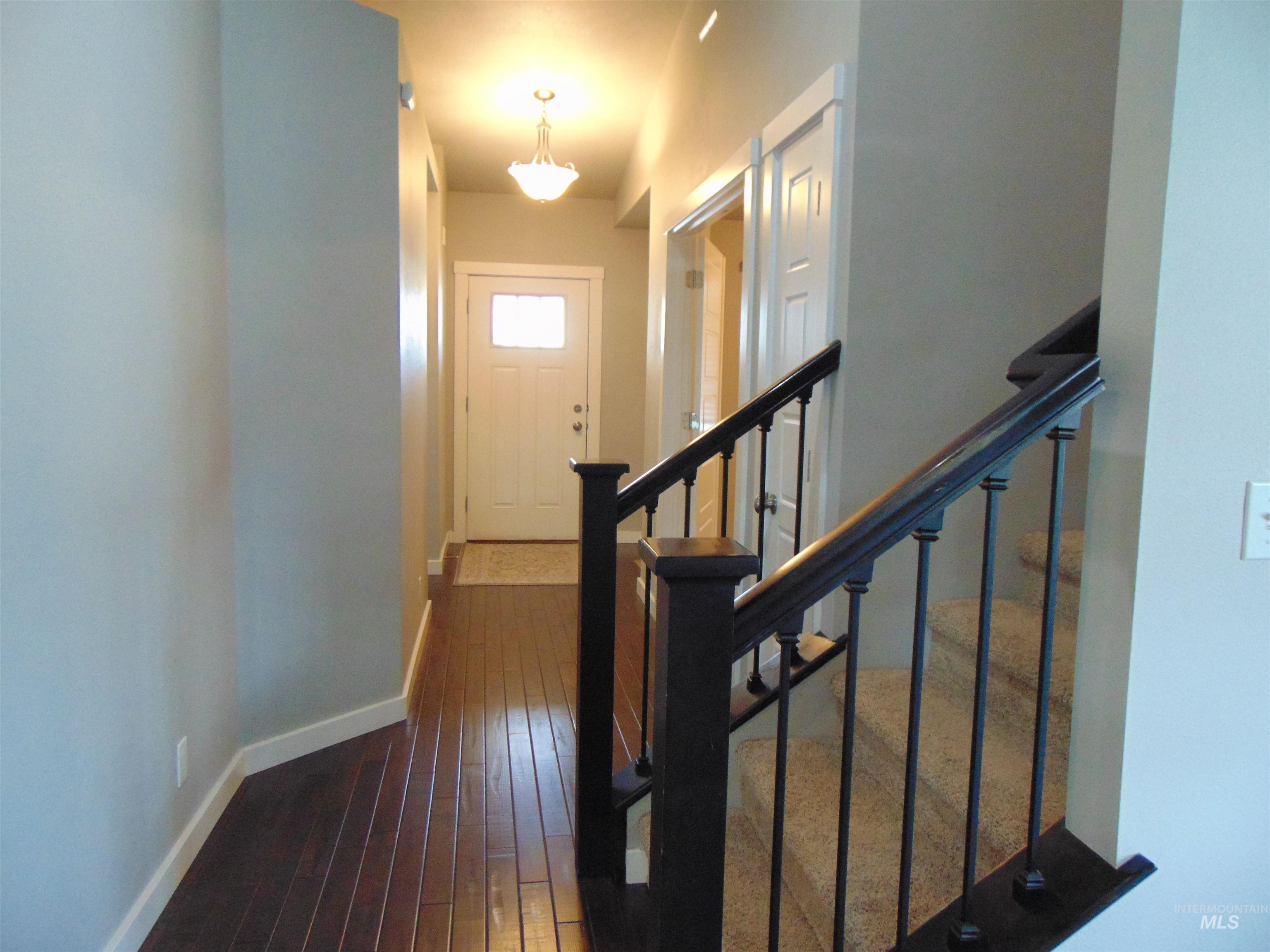 983 South Street Property Photo 9