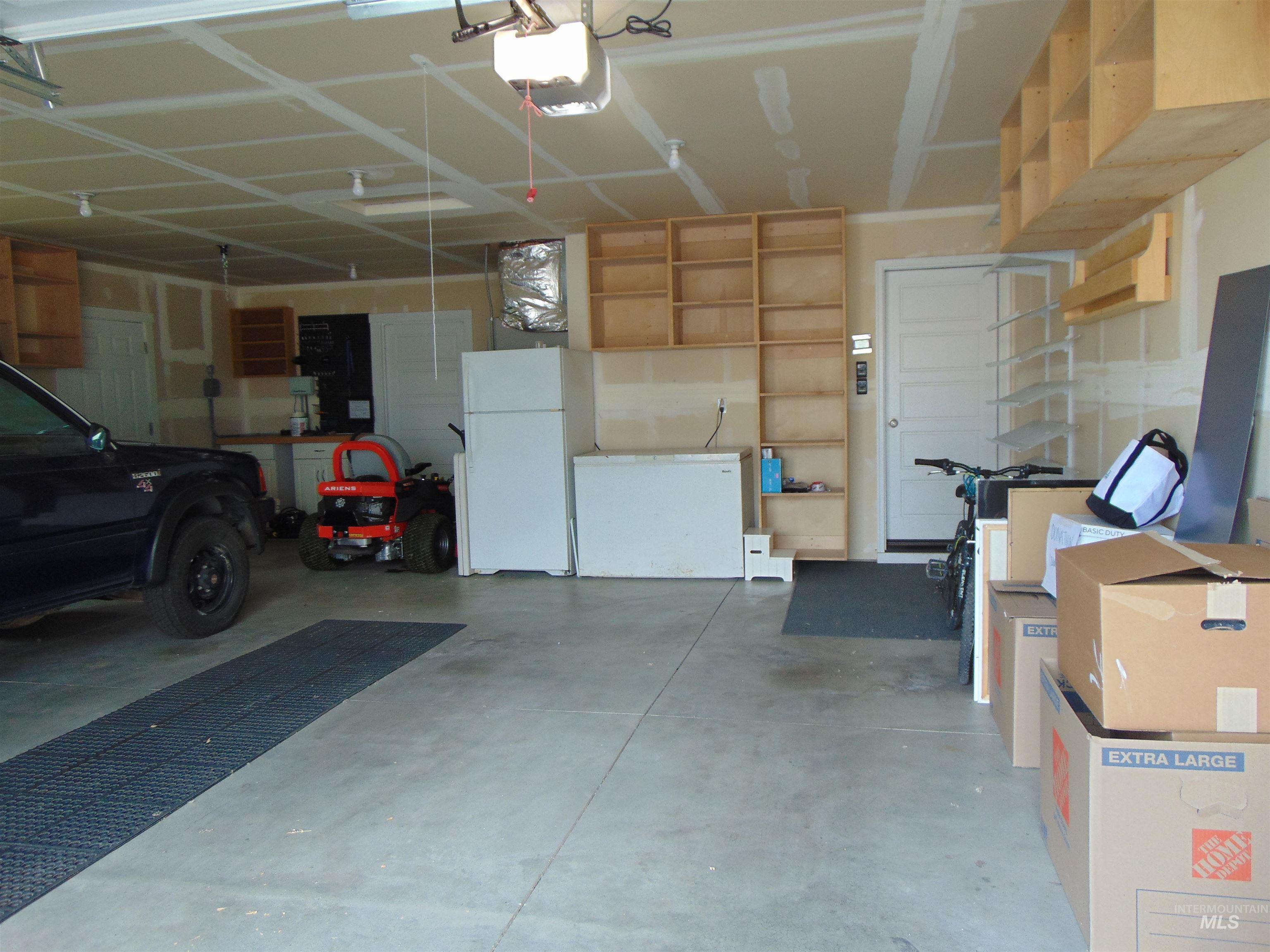 983 South Street Property Photo 31