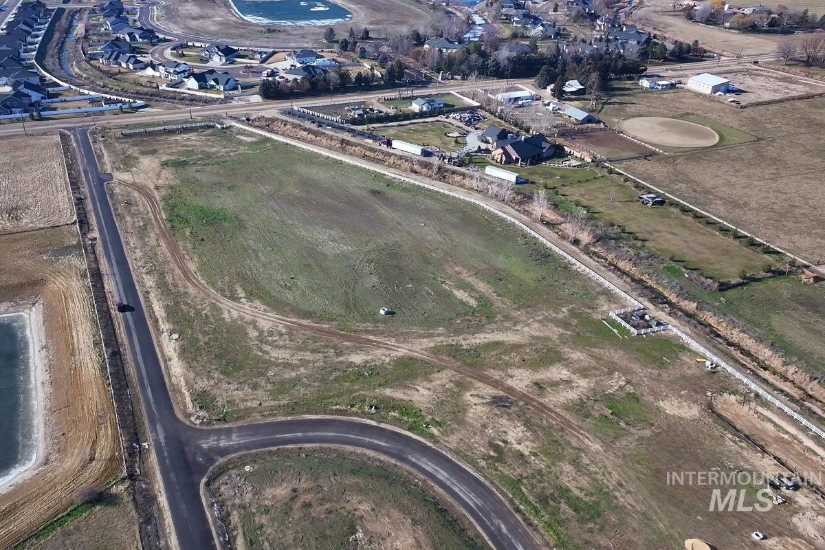 7912 Winter Horses Dr Property Photo 11