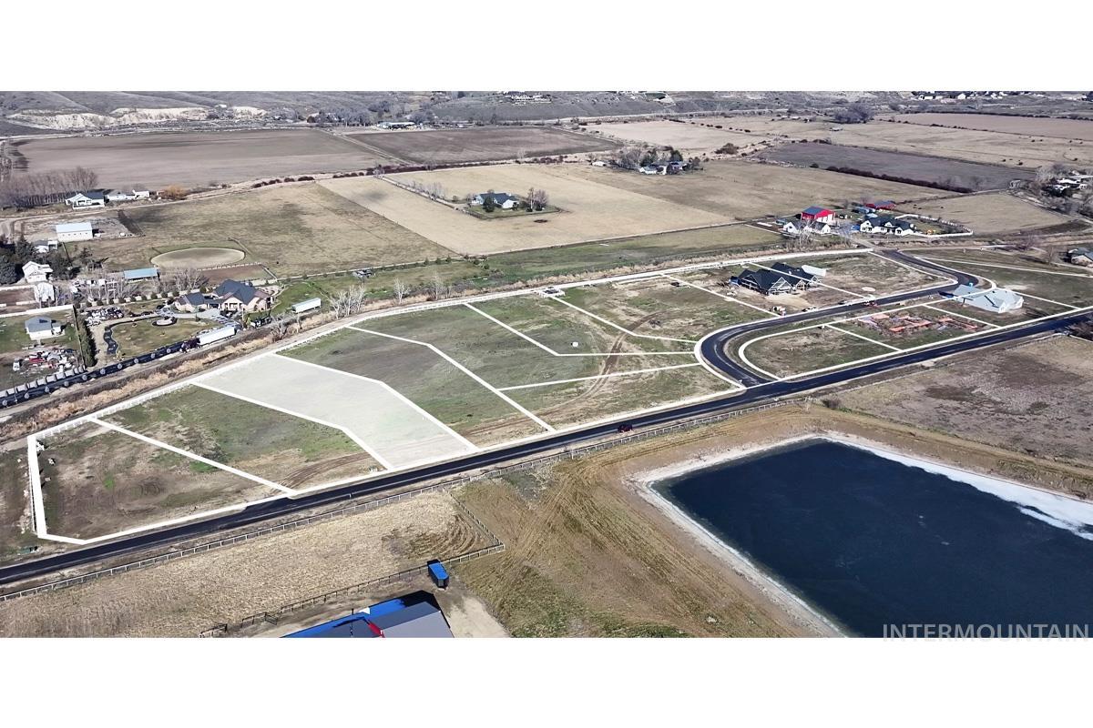 7932 Winter Horses Dr Property Photo 8