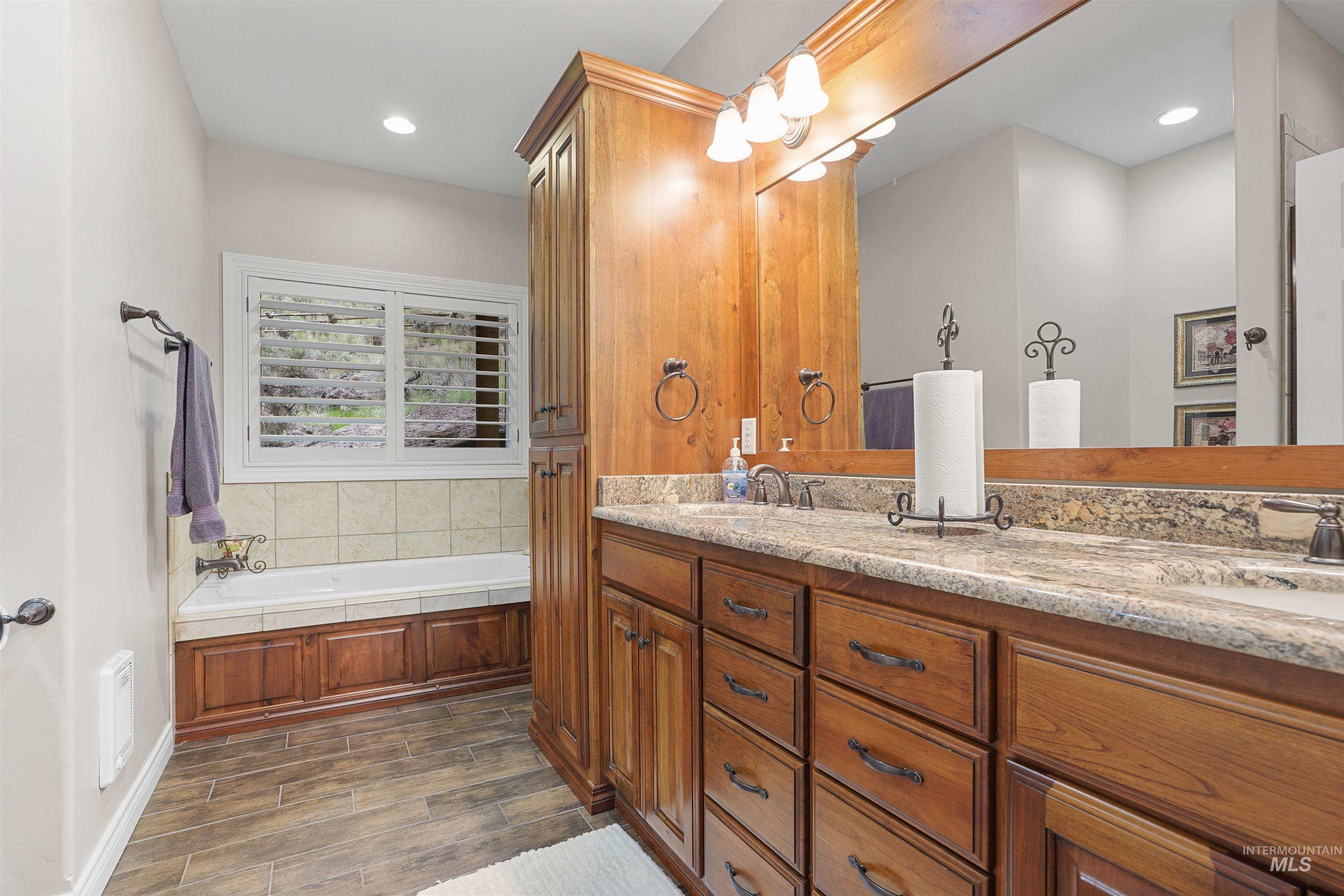 9 Autumn Blaze Lane Property Photo 13