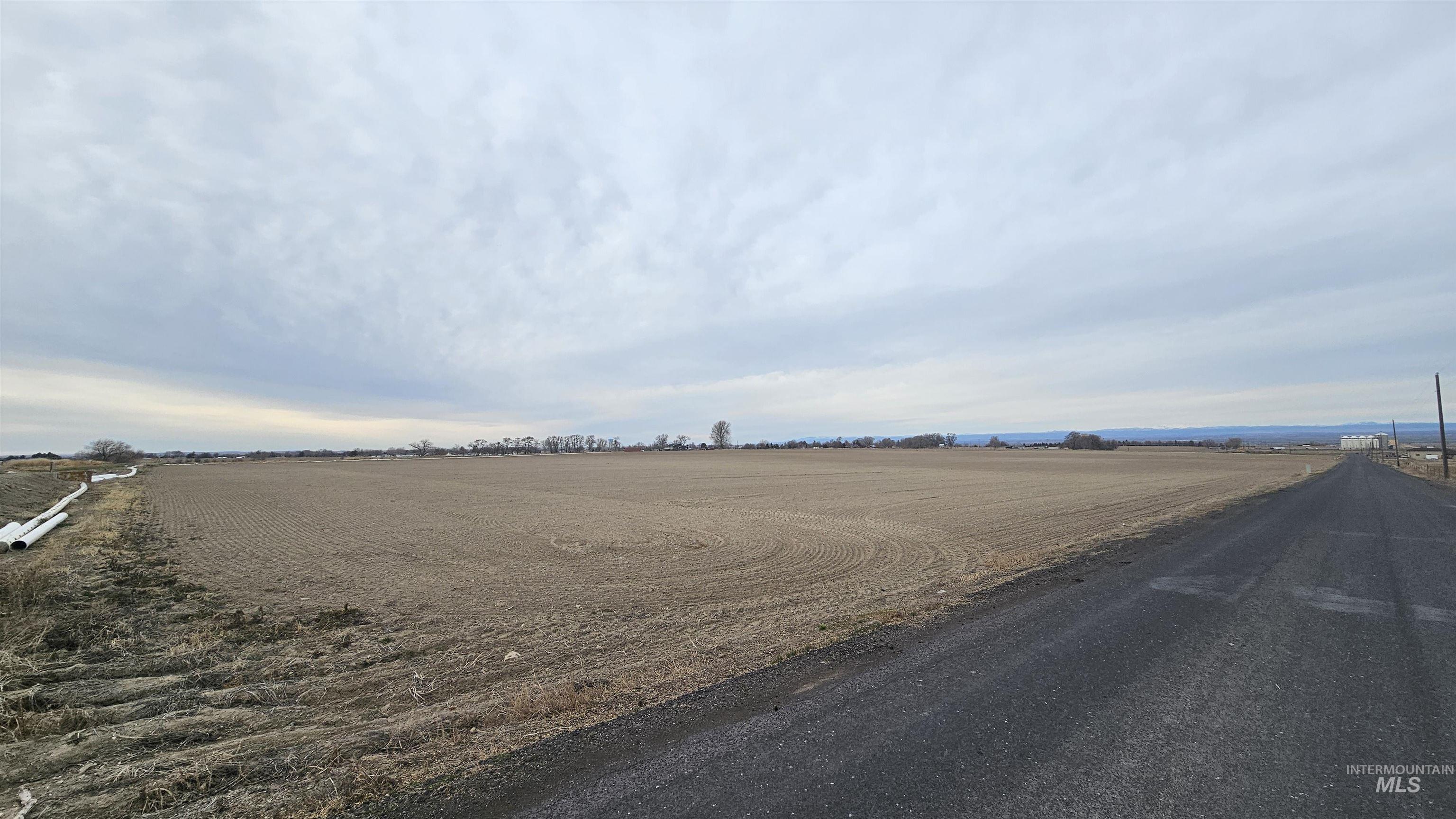 Hwy 30 1600 E Property Photo 9