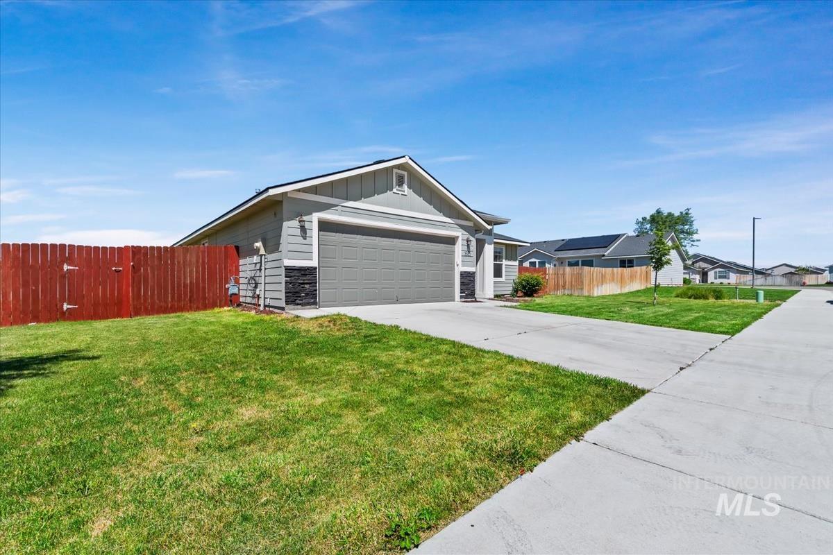 1685 Sw Levant Way Property Photo 4